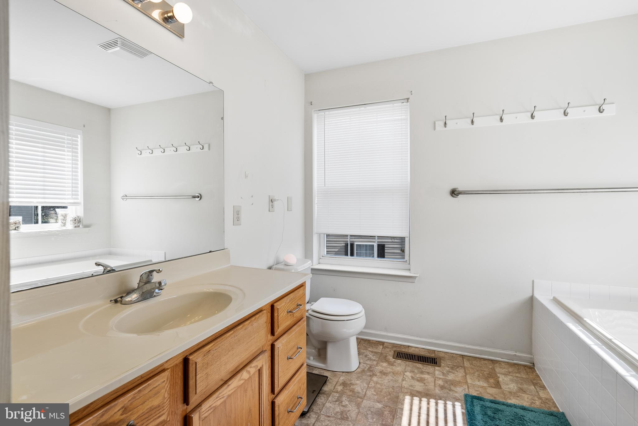 HAWTHORNE ESTATES - Residential