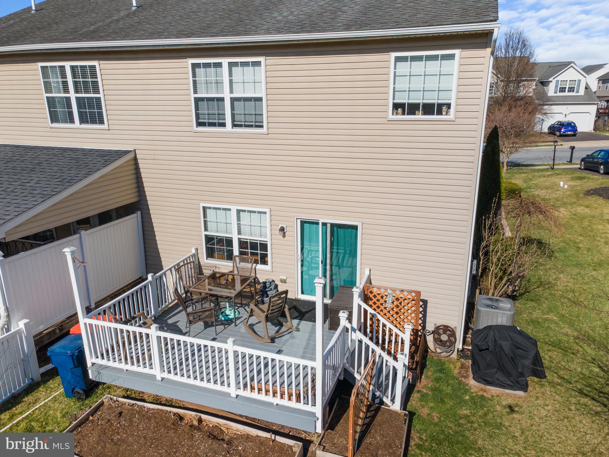 HAWTHORNE ESTATES - Residential