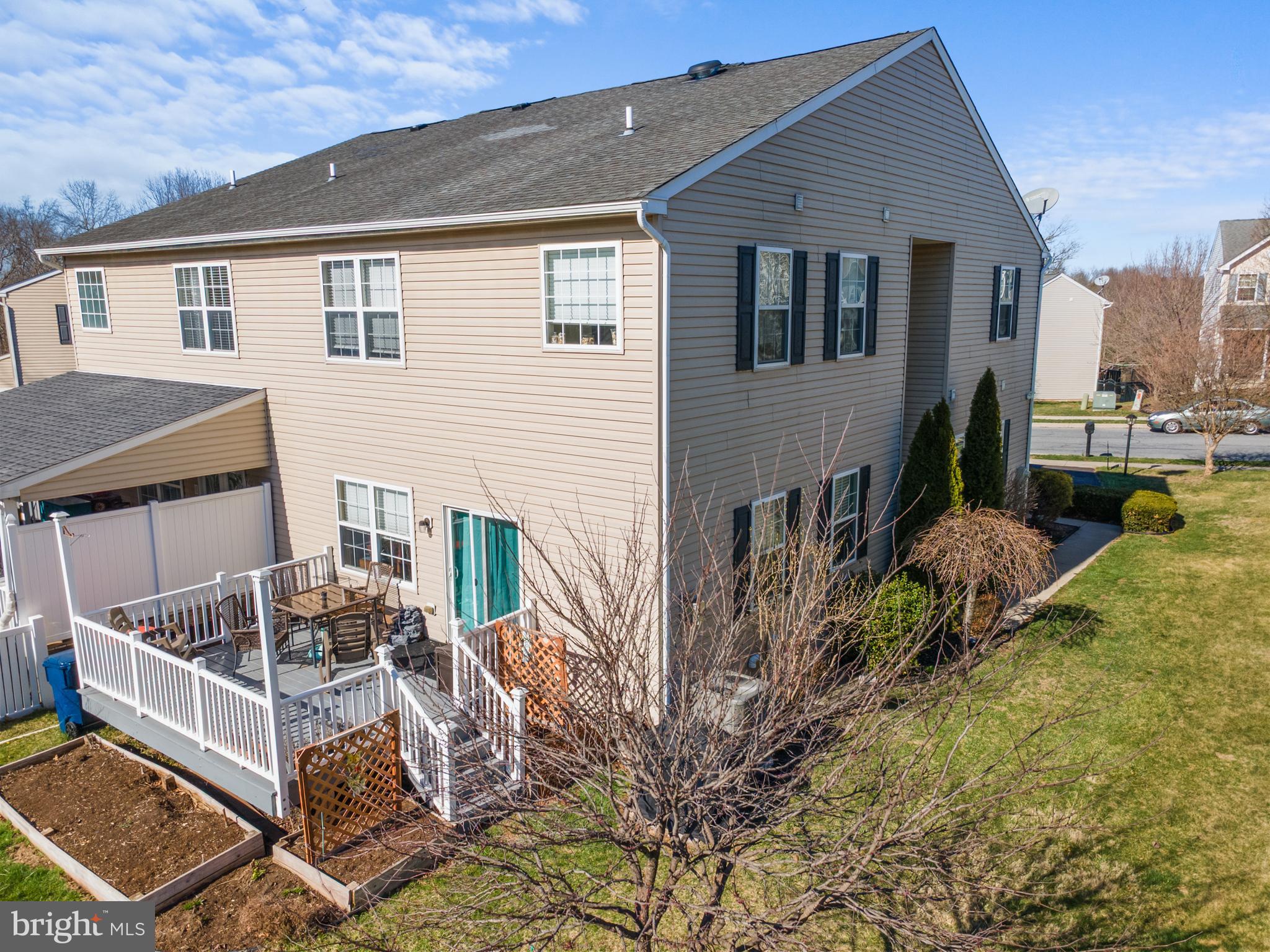 HAWTHORNE ESTATES - Residential