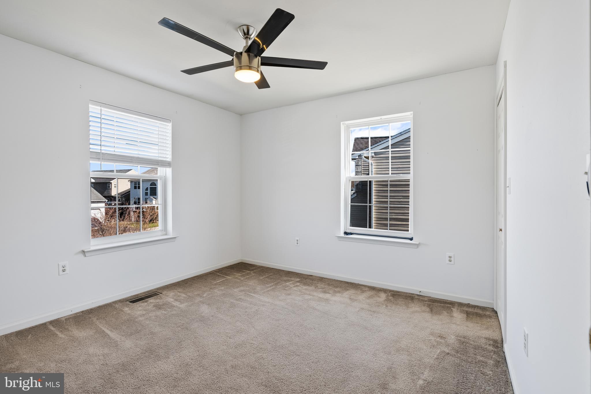 HAWTHORNE ESTATES - Residential