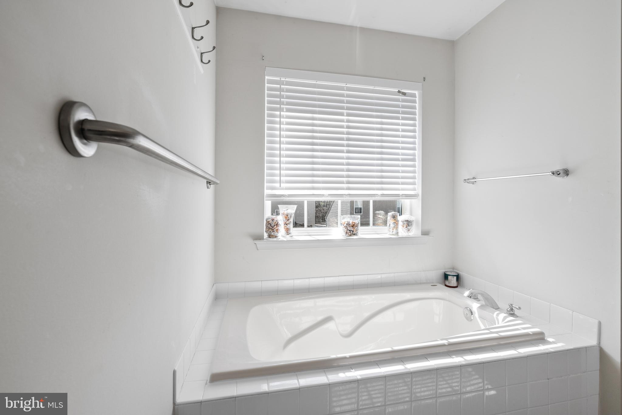 HAWTHORNE ESTATES - Residential