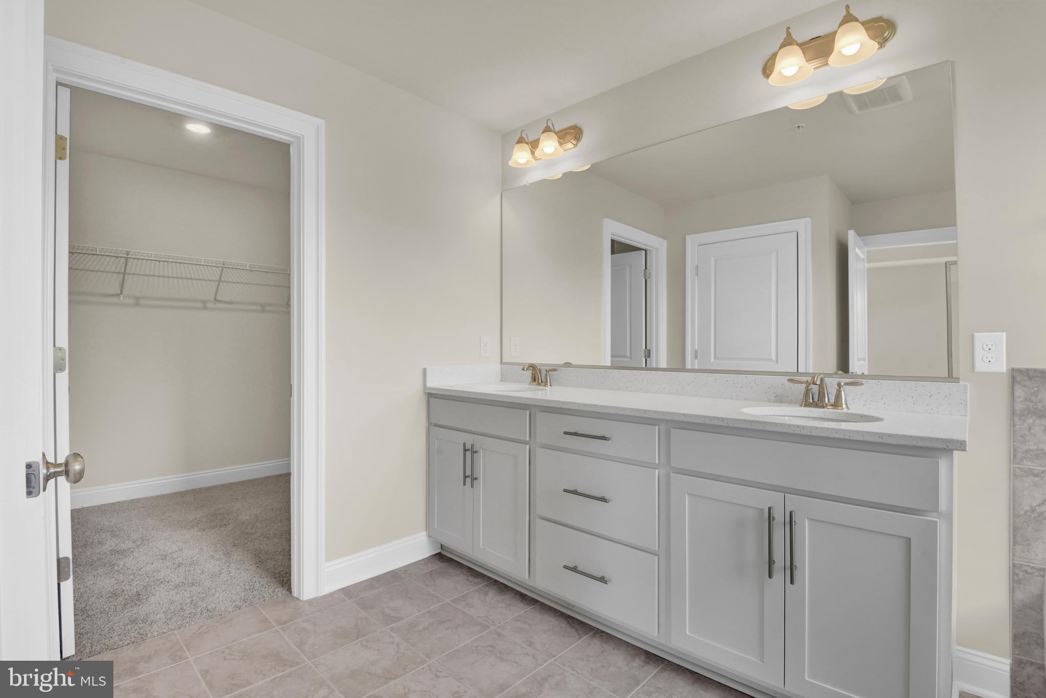 STONEGATE - Residential