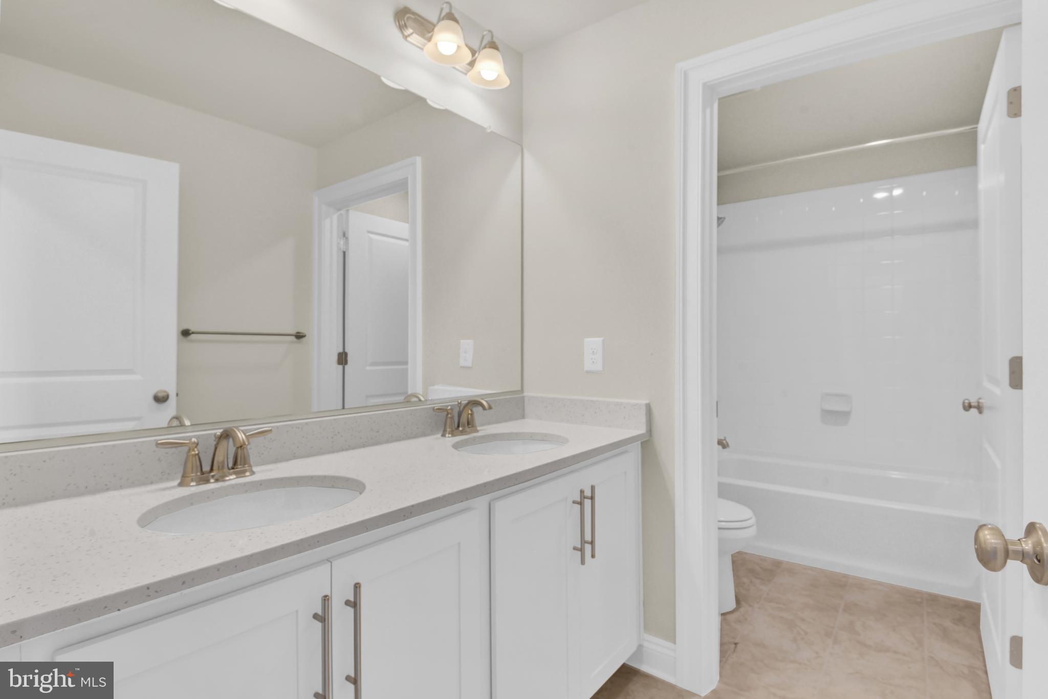 STONEGATE - Residential