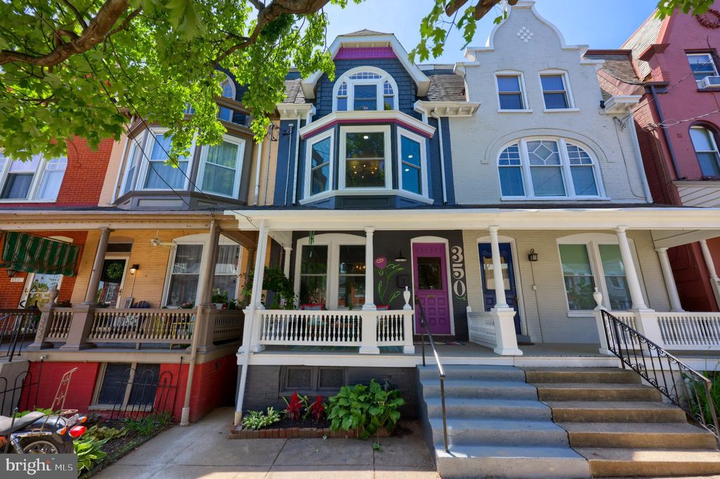 Photo of 350 E Chestnut Street, LANCASTER, PA 17602 (MLS # PALA2083776)