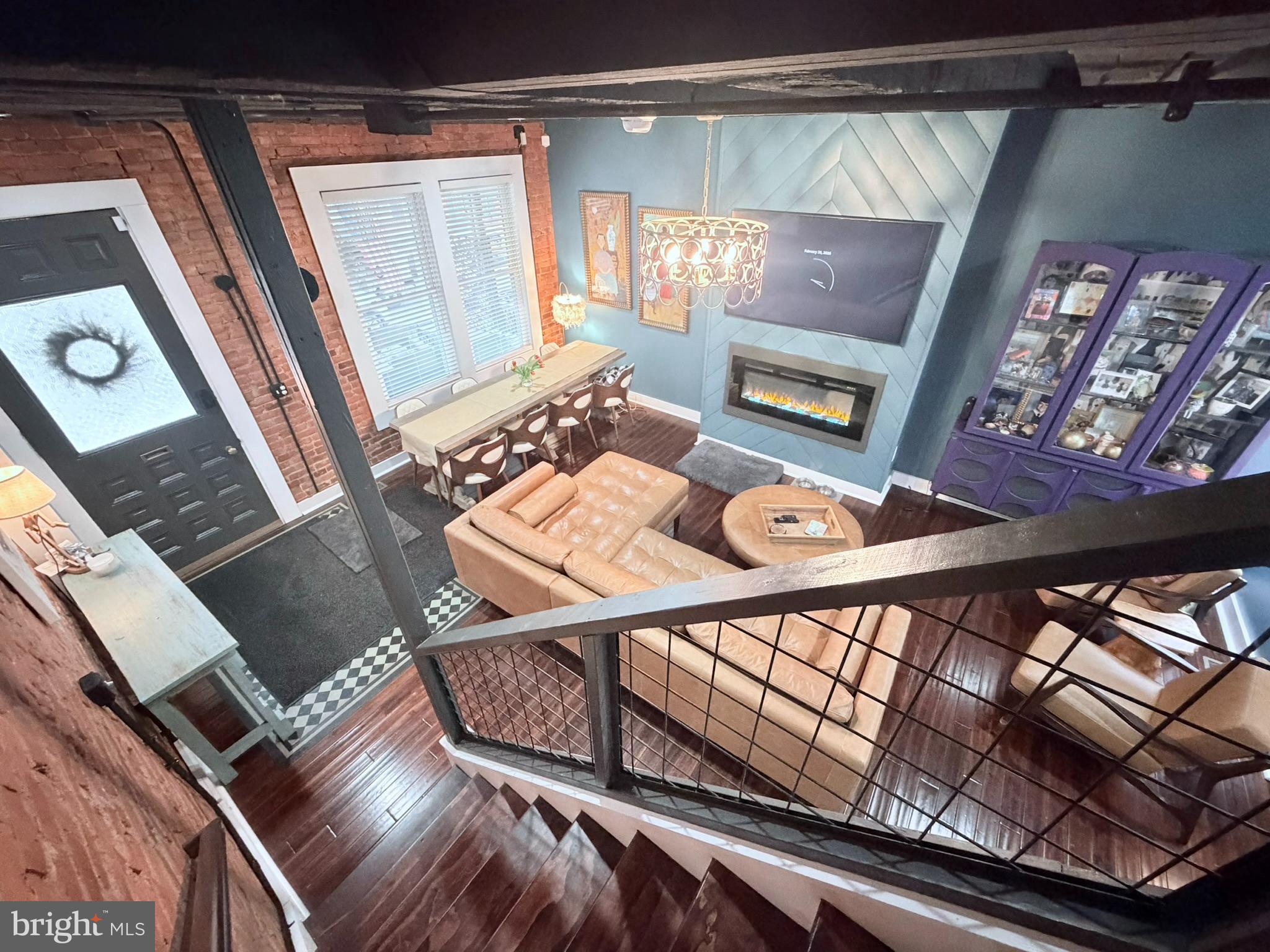 350 E CHESTNUT STREET