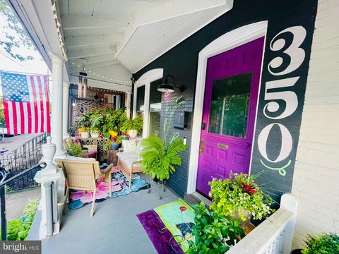 Townhouse For Sale - 350 E Chestnut Street<br/> LANCASTER, PA 17602