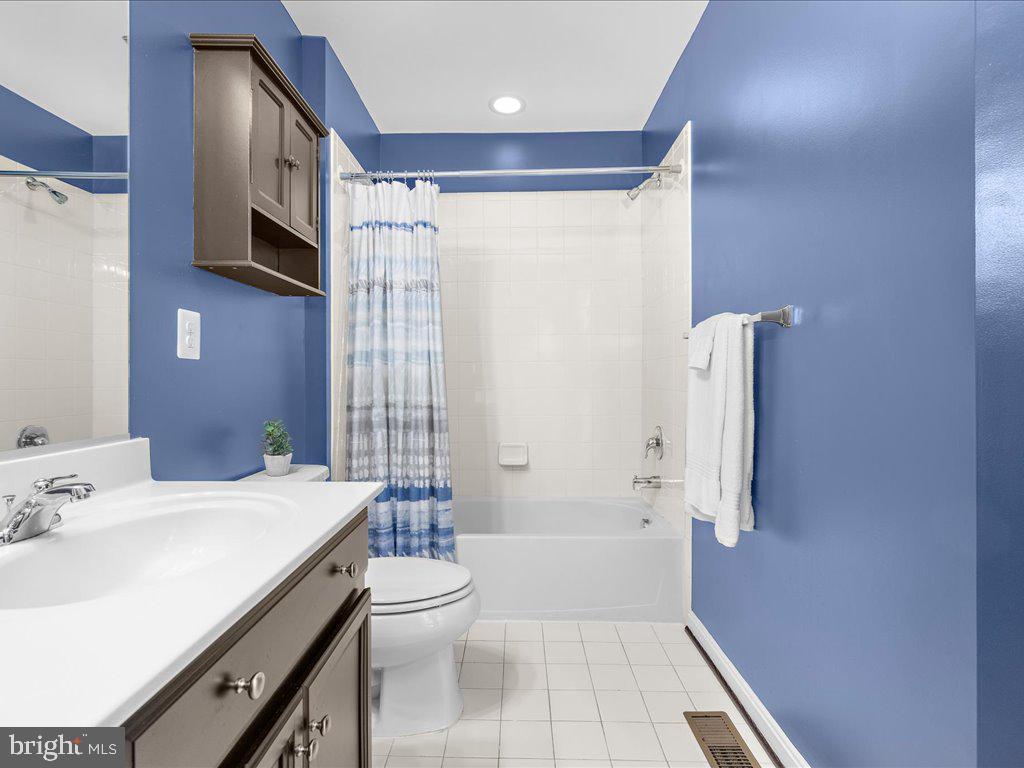 CANTERBURY VILLAGE - Residential