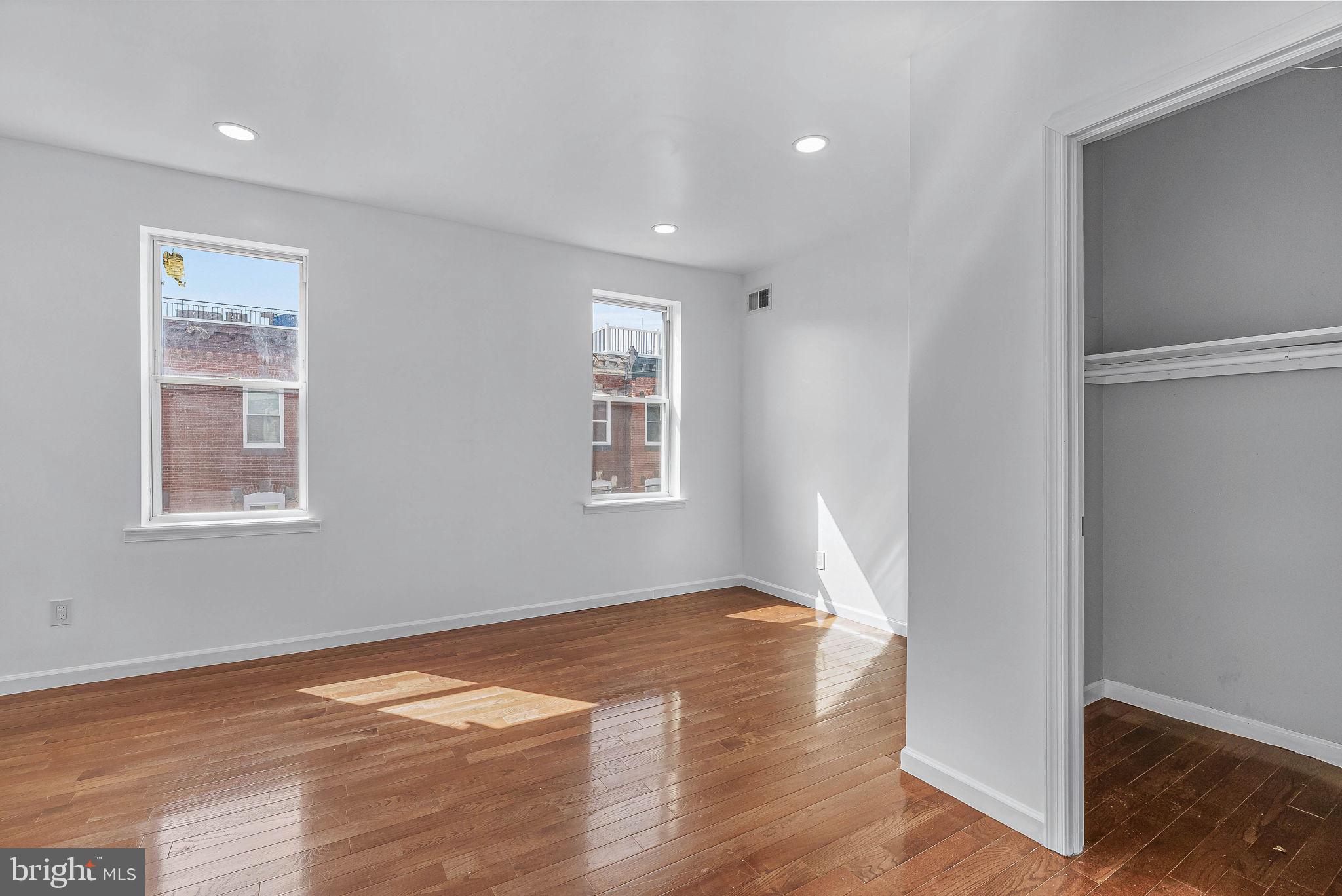 POINT BREEZE - Residential