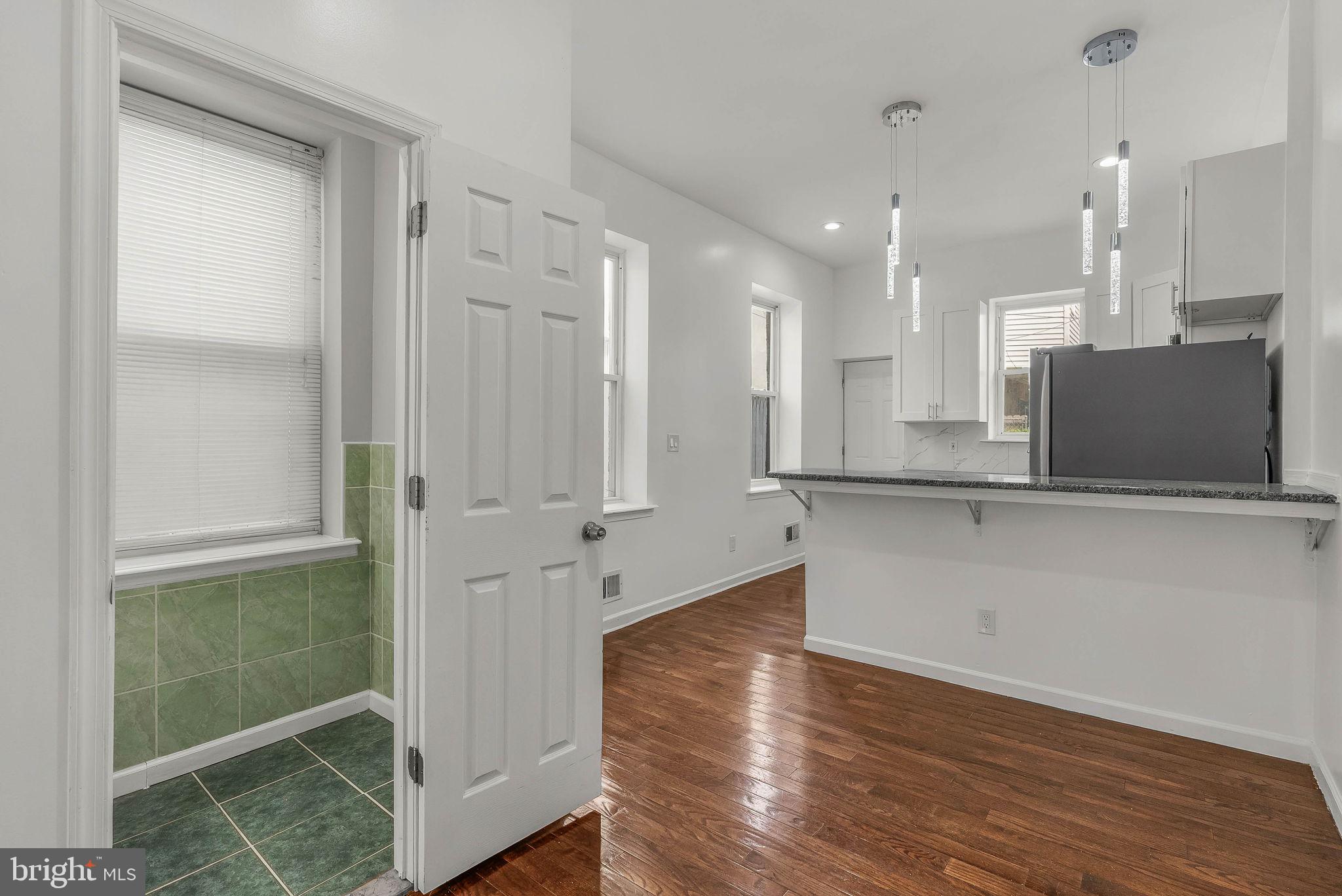 POINT BREEZE - Residential