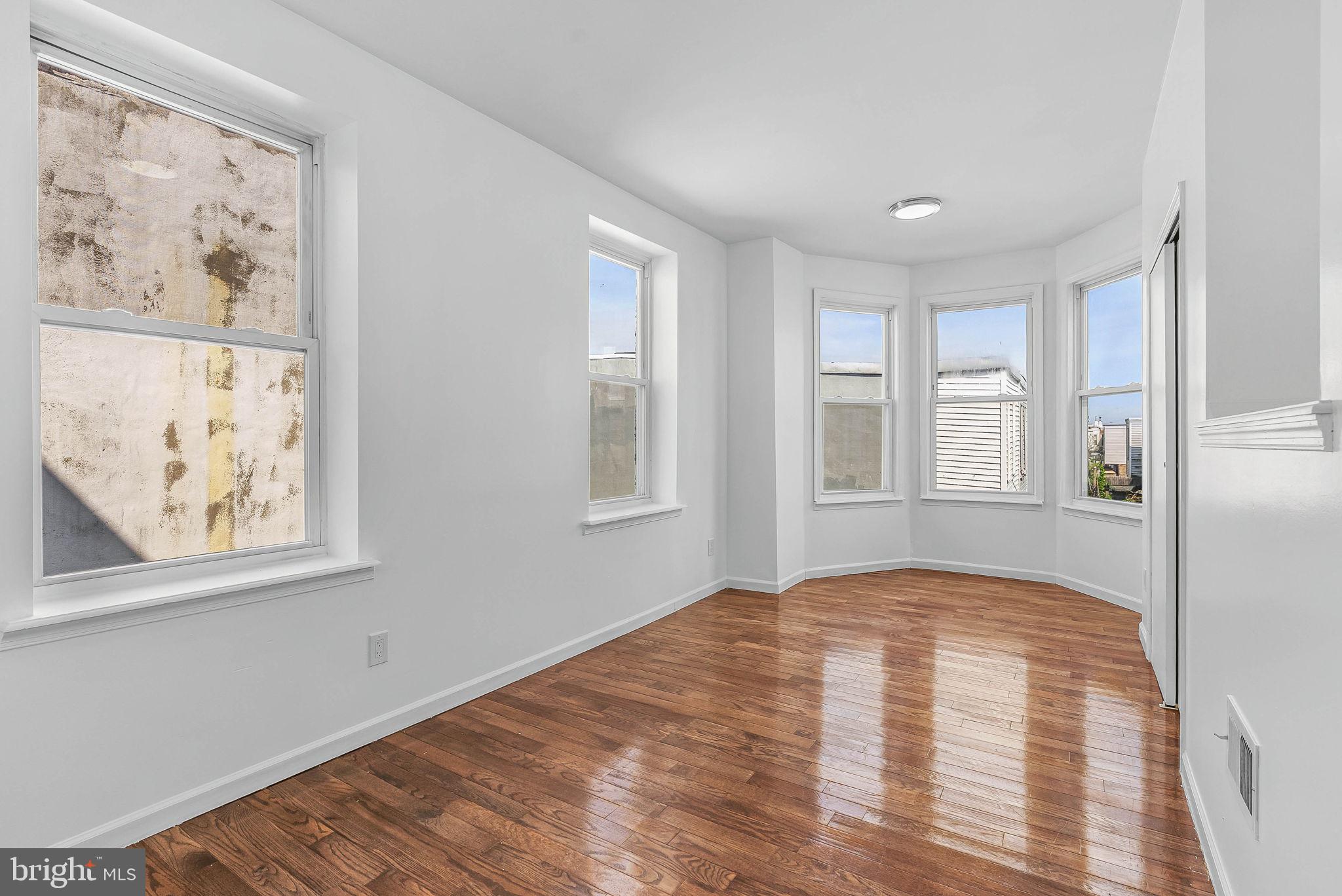 POINT BREEZE - Residential