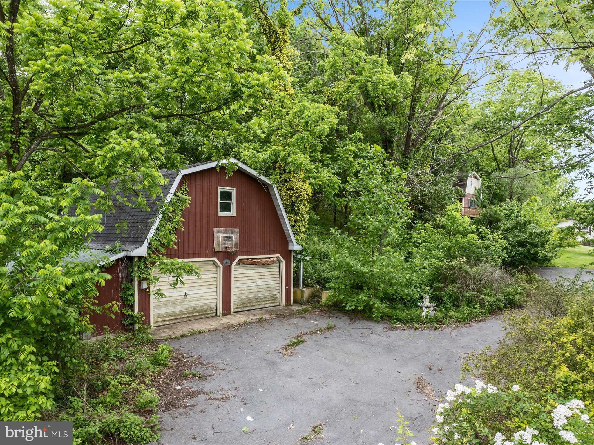 HIDDEN RIVER - Residential