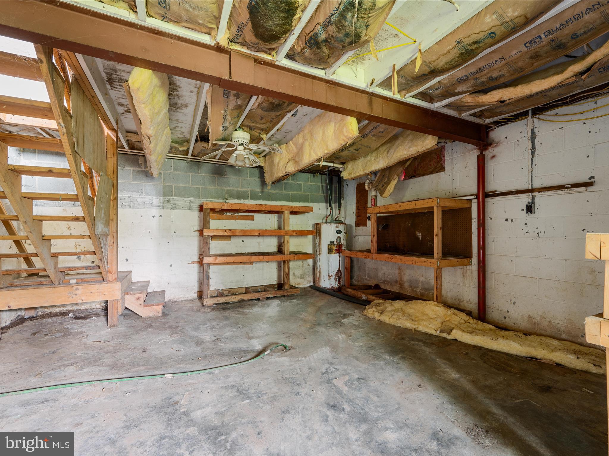 HIDDEN RIVER - Residential