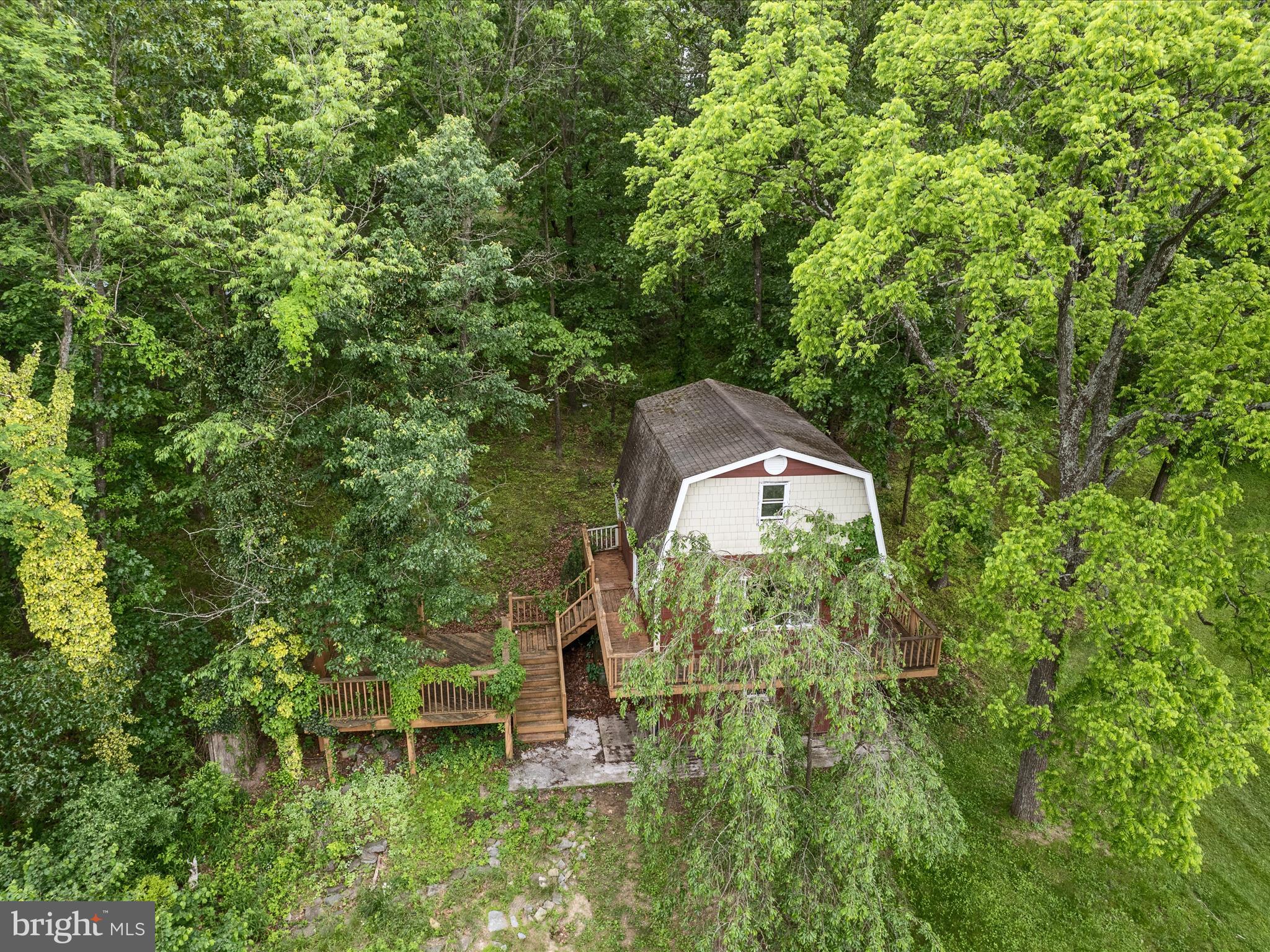 HIDDEN RIVER - Residential