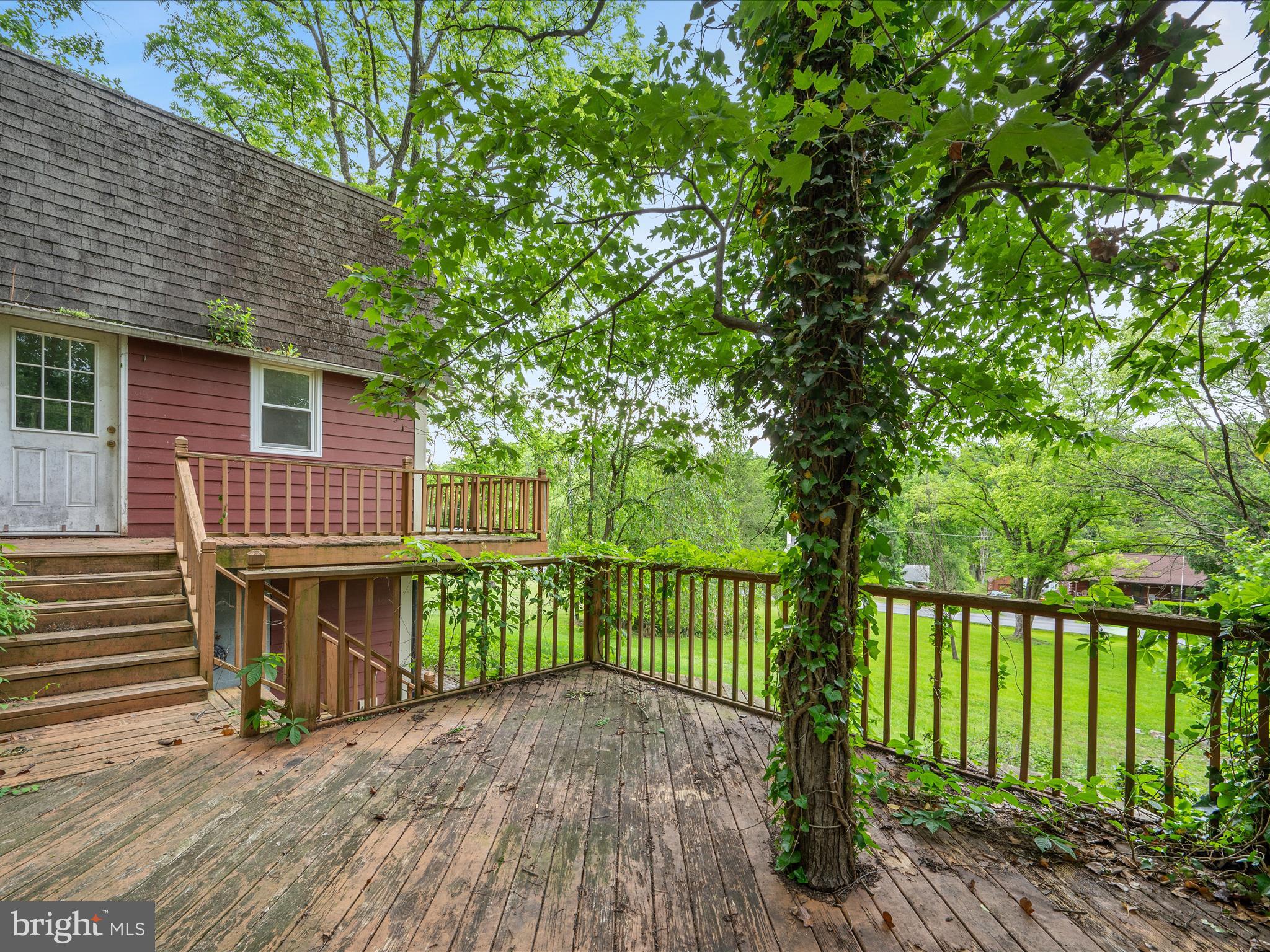 HIDDEN RIVER - Residential