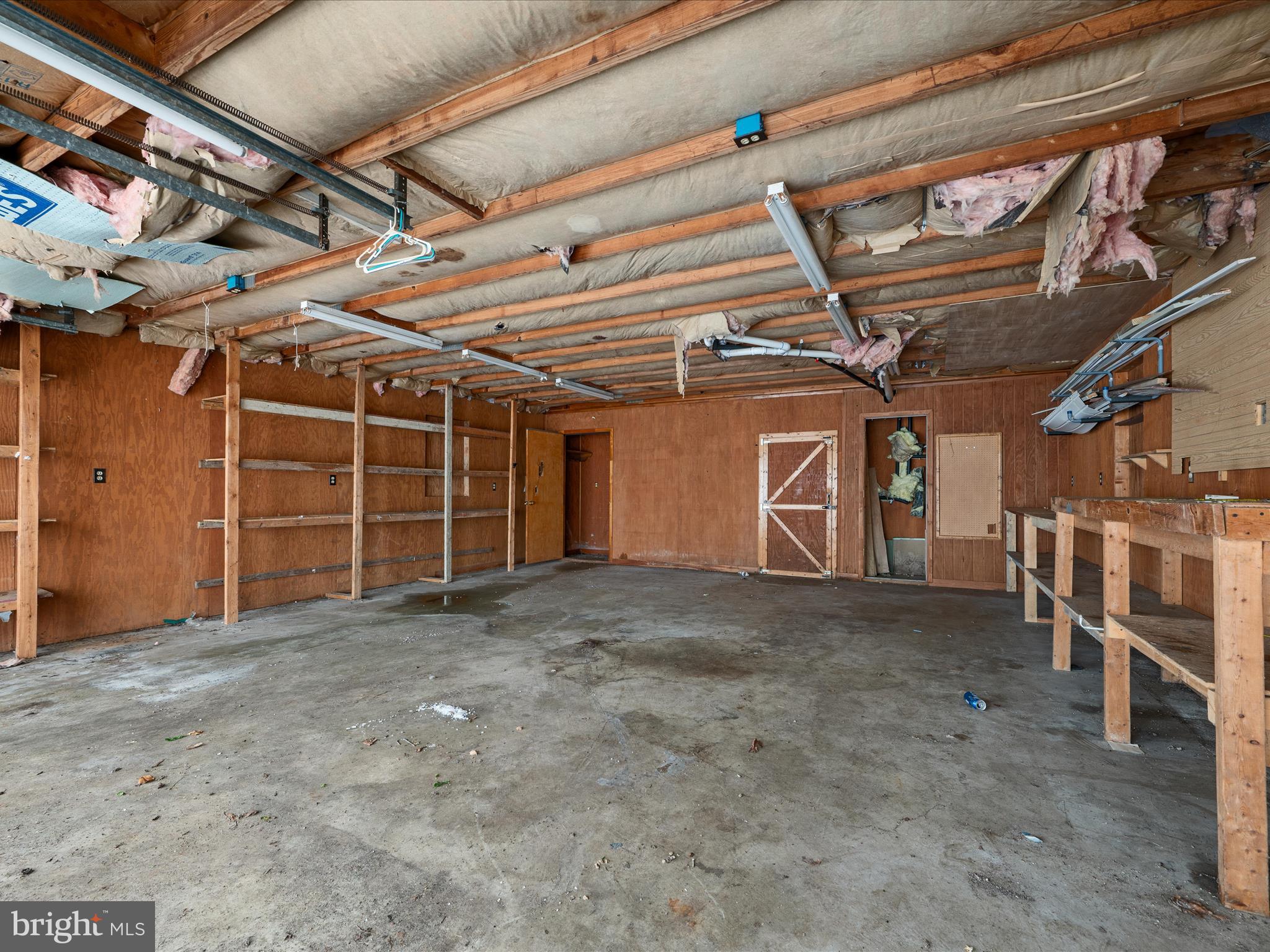 HIDDEN RIVER - Residential