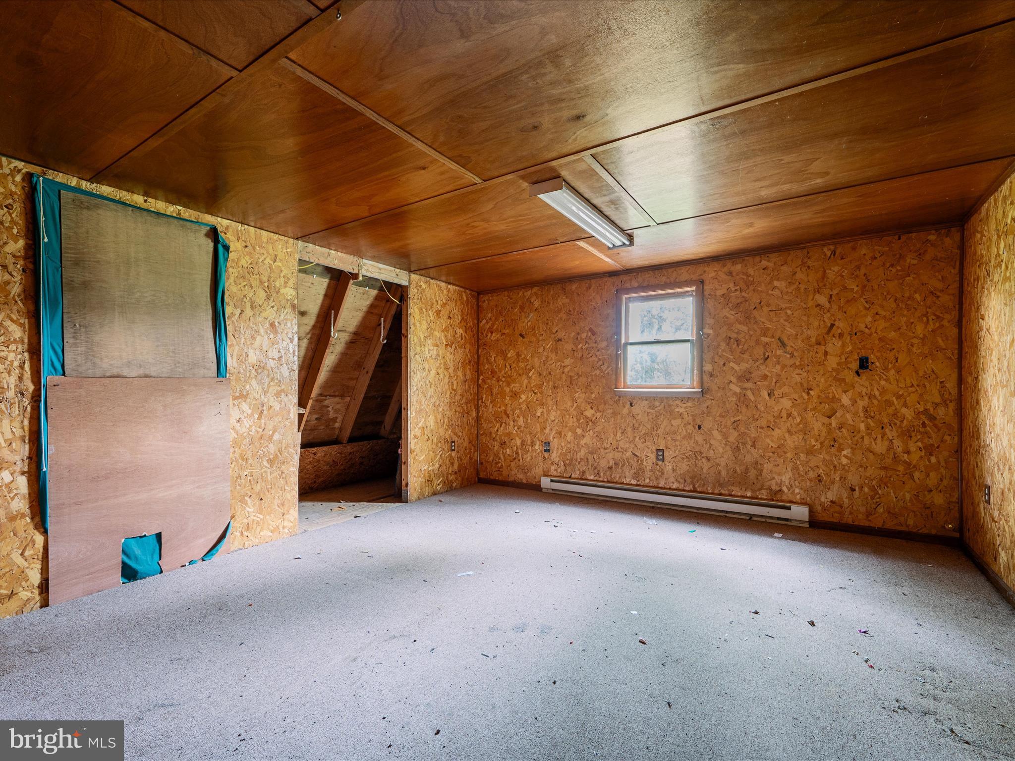 HIDDEN RIVER - Residential