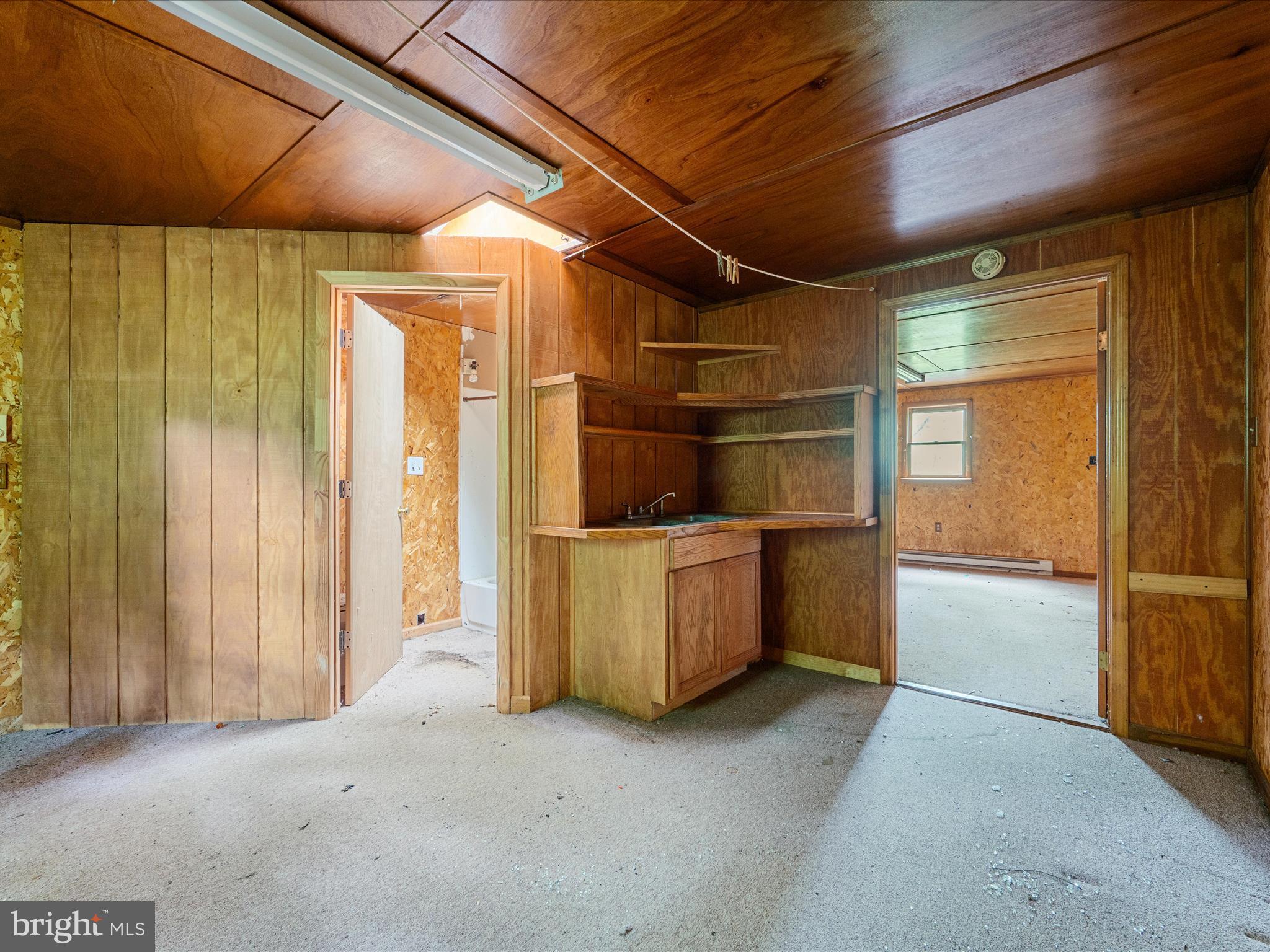 HIDDEN RIVER - Residential