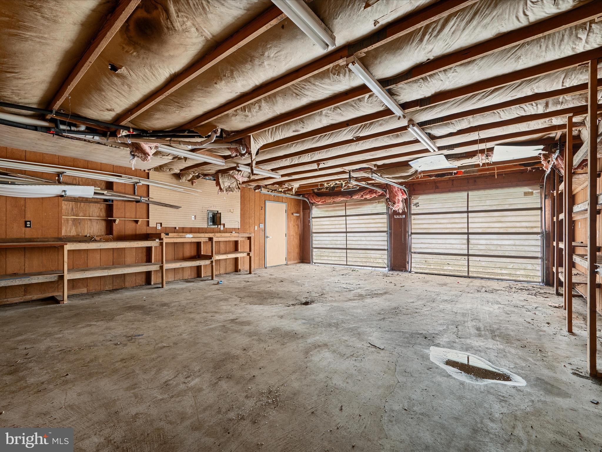 HIDDEN RIVER - Residential