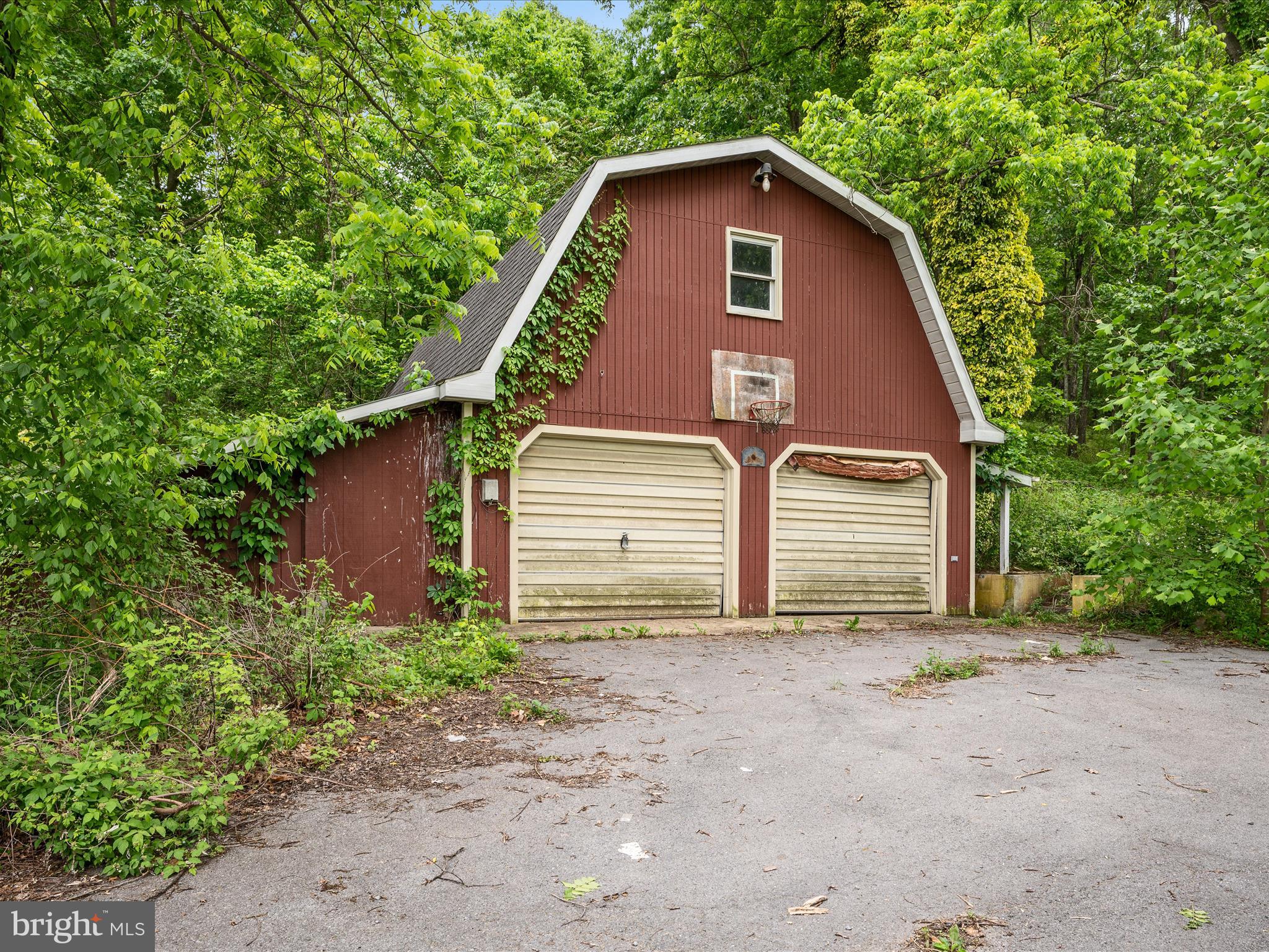 HIDDEN RIVER - Residential