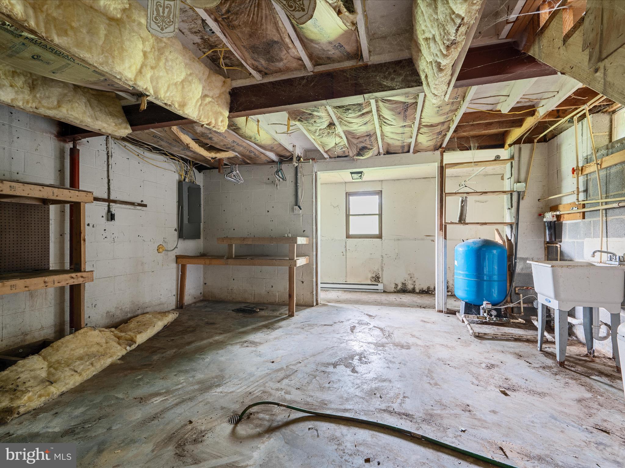 HIDDEN RIVER - Residential