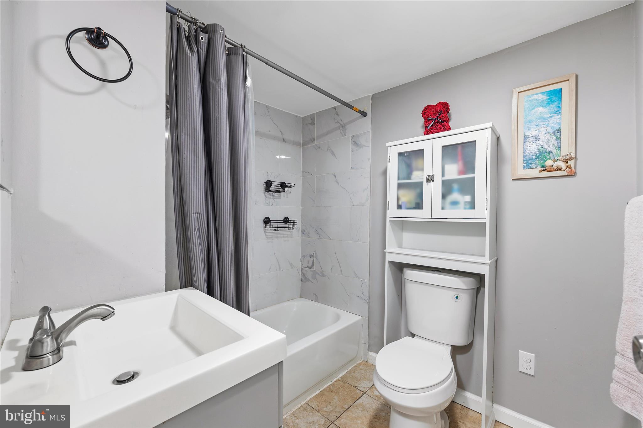 MANHATTAN BEACH - Residential
