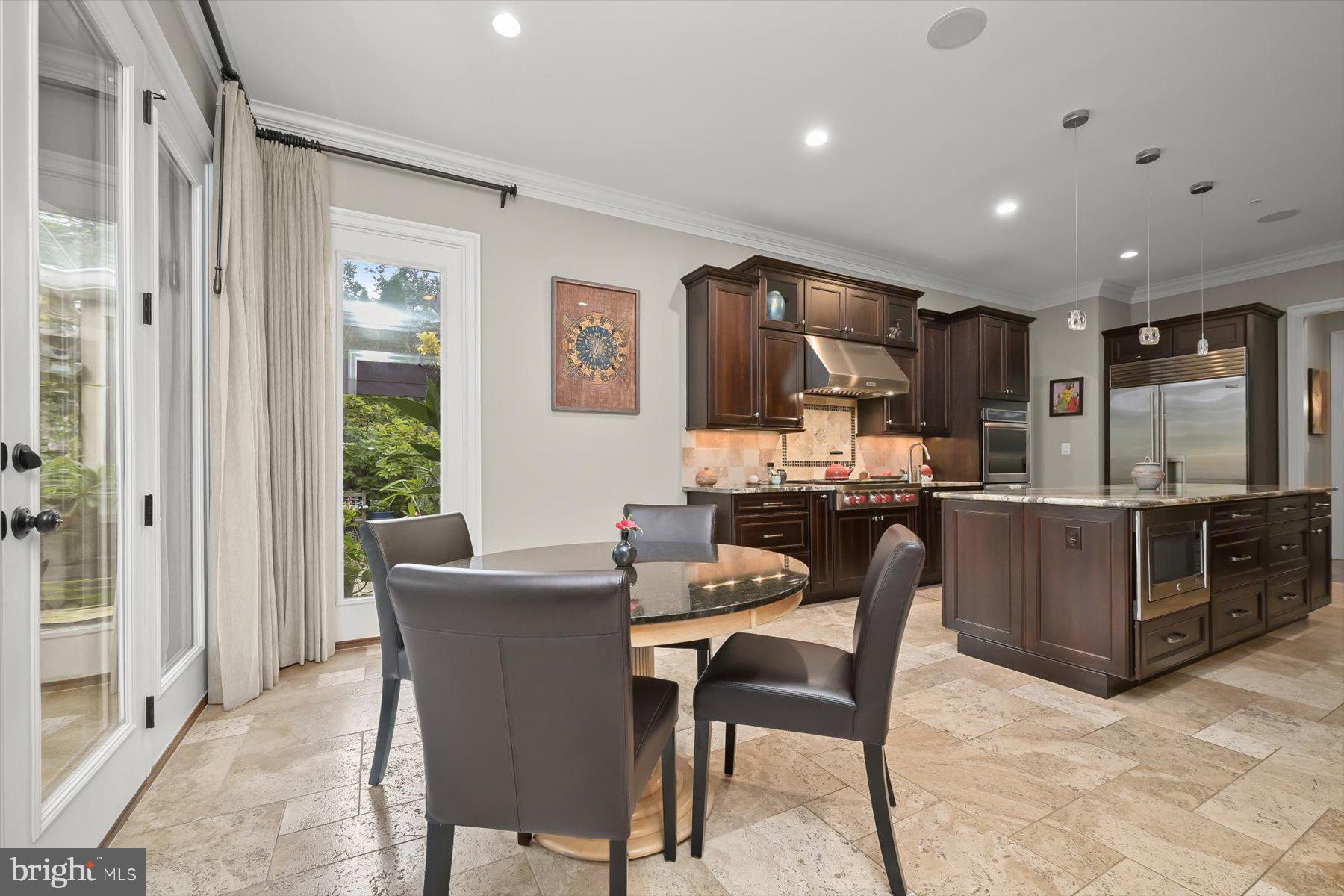 OAKWOOD KNOLLS - Residential