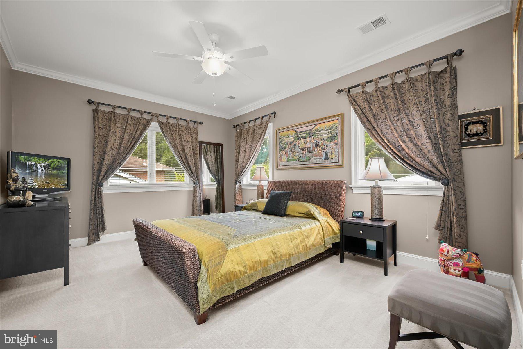 OAKWOOD KNOLLS - Residential