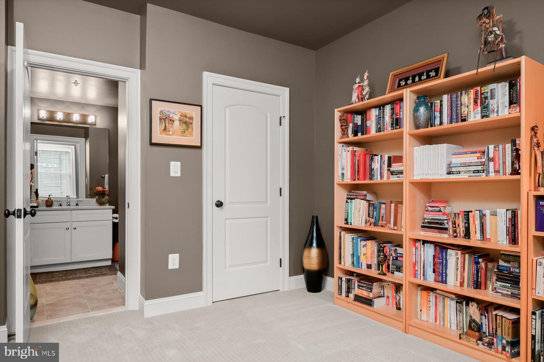 OAKWOOD KNOLLS - Residential