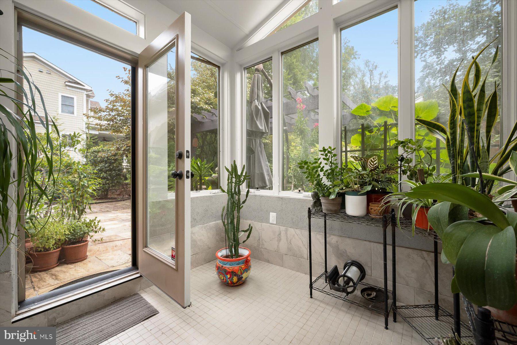 OAKWOOD KNOLLS - Residential