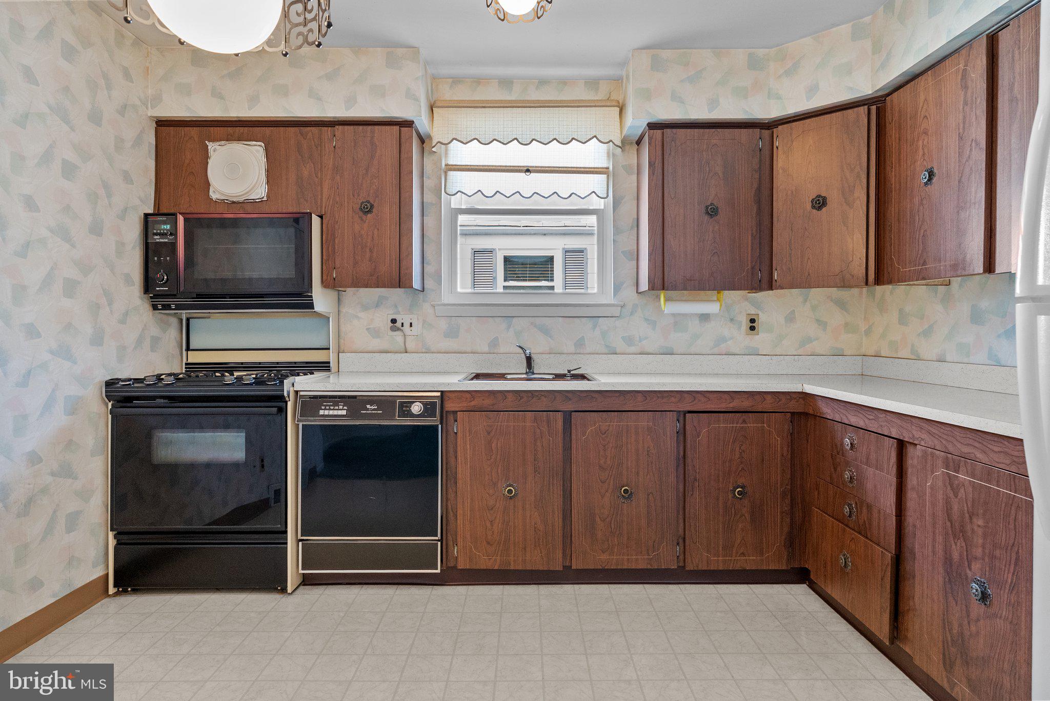 BUSTLETON - Residential