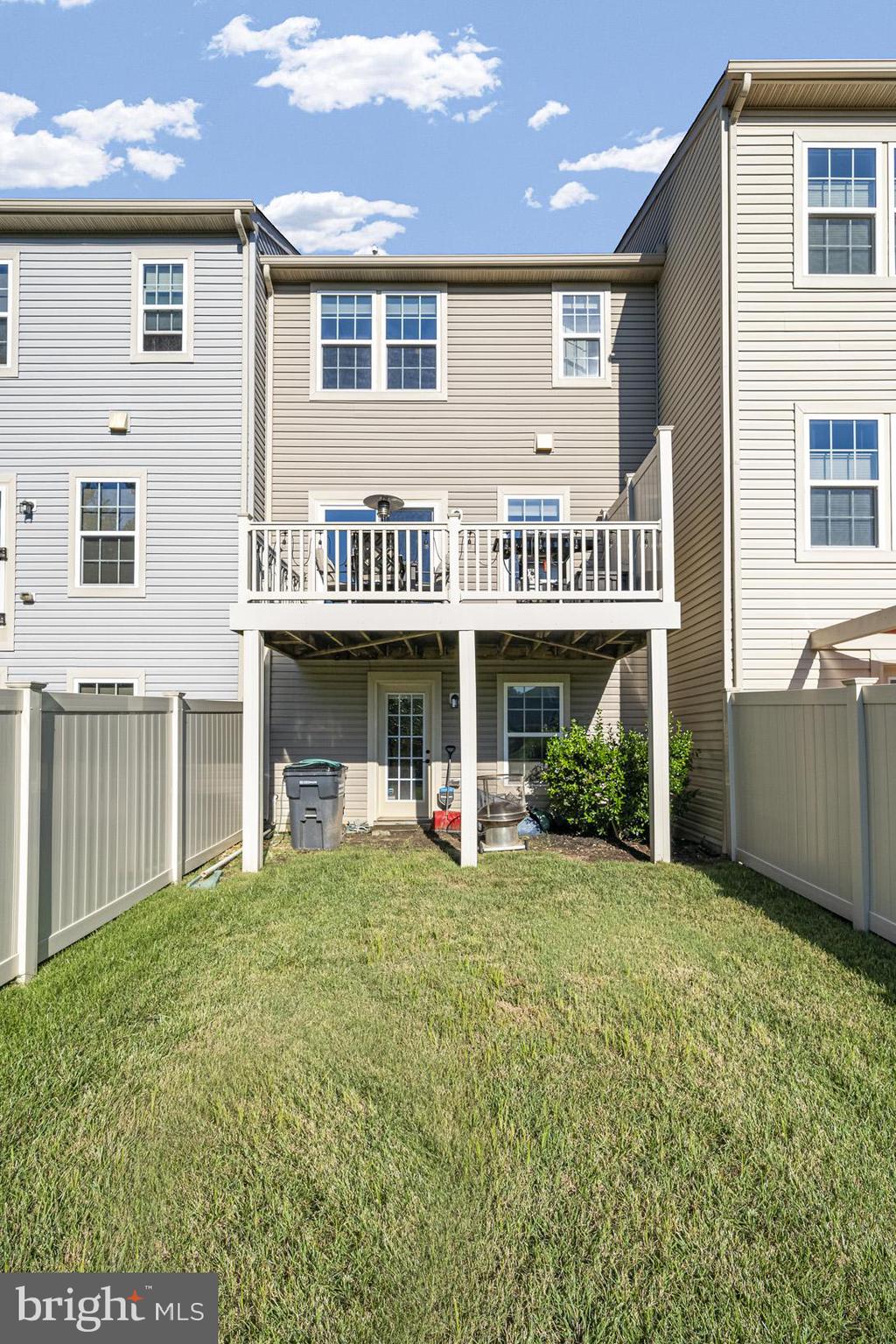 FIELDSIDE AT ST CHARLES - Residential