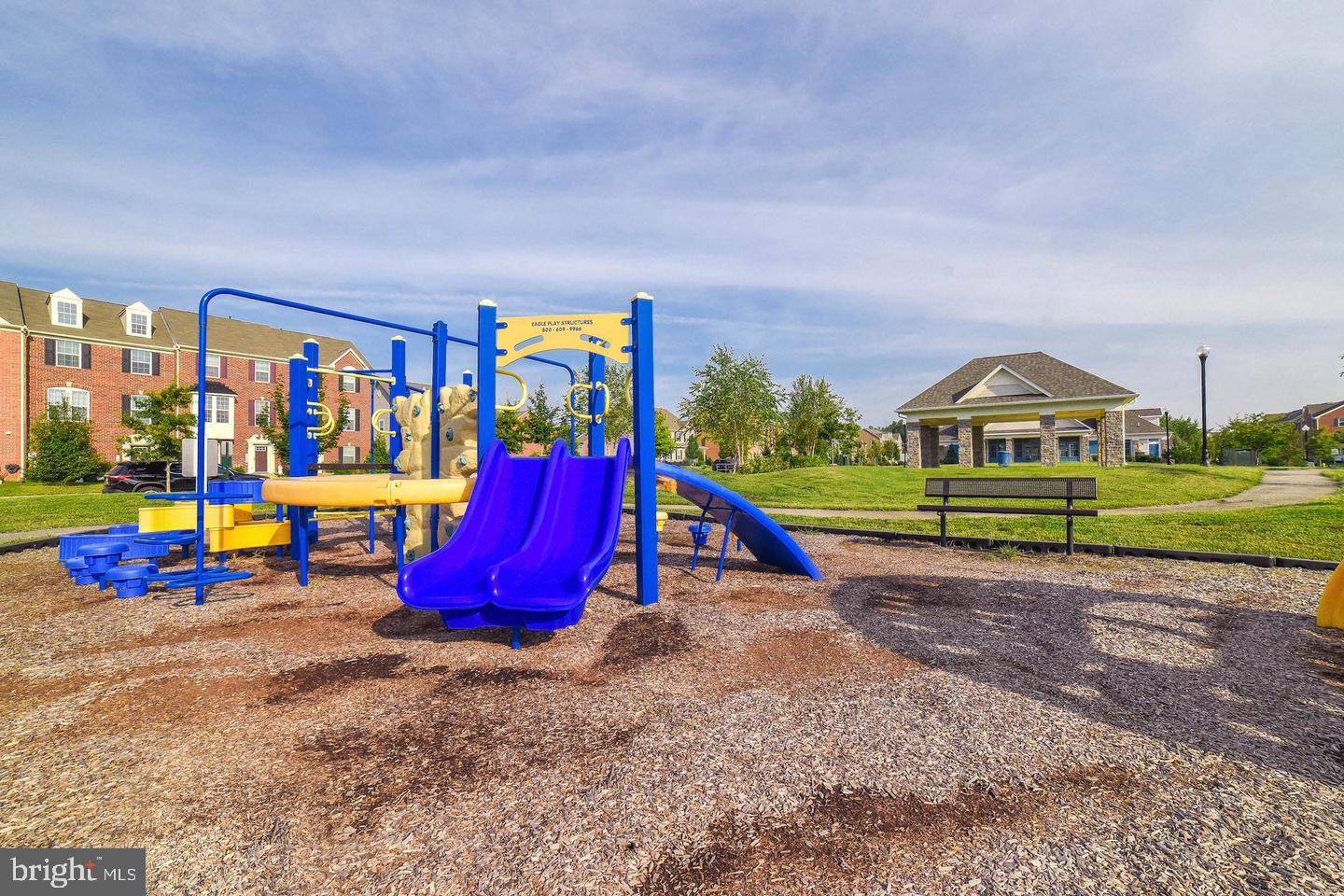 FIELDSIDE AT ST CHARLES - Residential