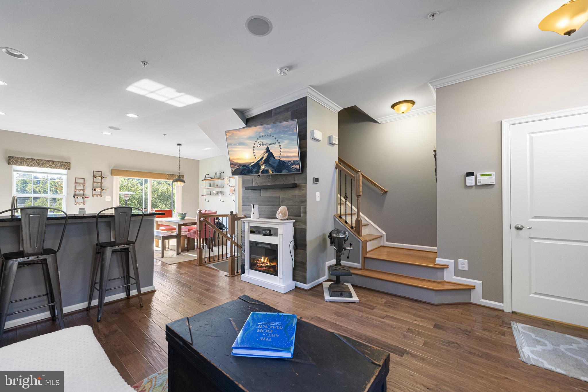 FIELDSIDE AT ST CHARLES - Residential