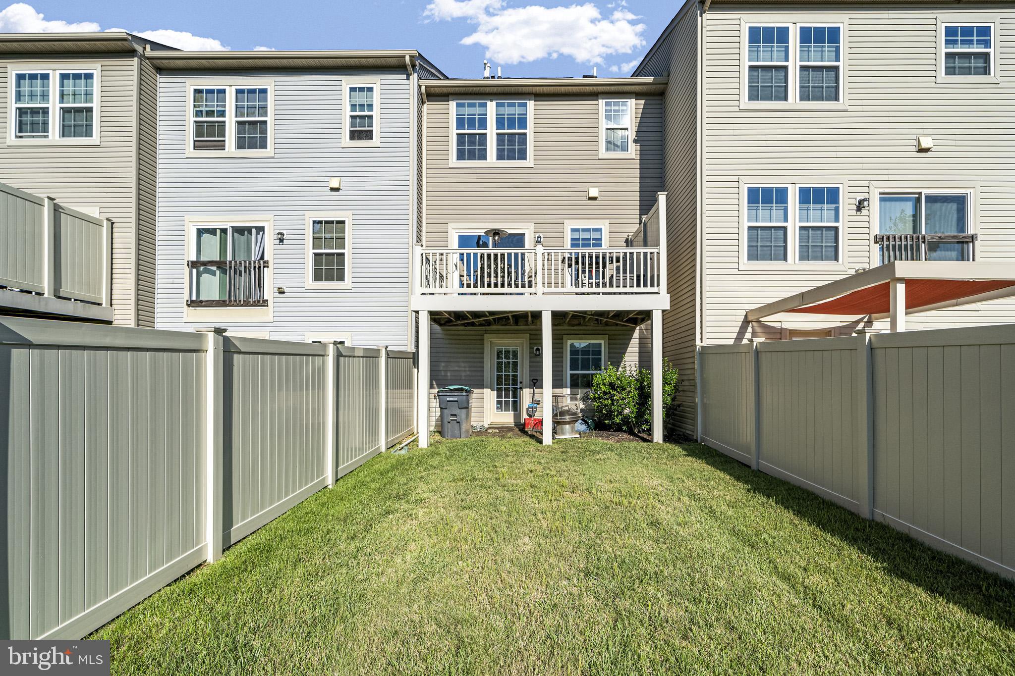 FIELDSIDE AT ST CHARLES - Residential