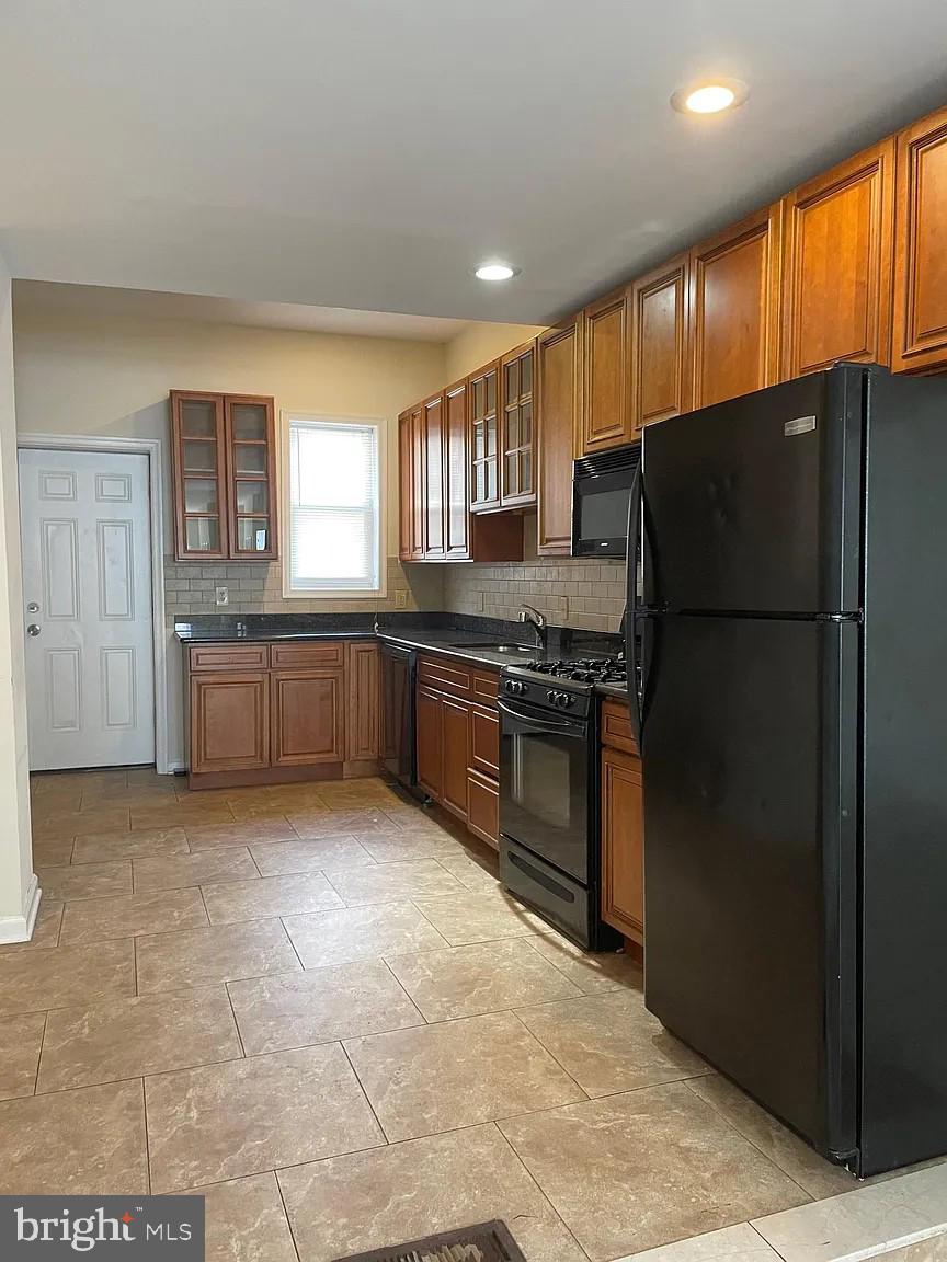 MANTUA - Residential Lease