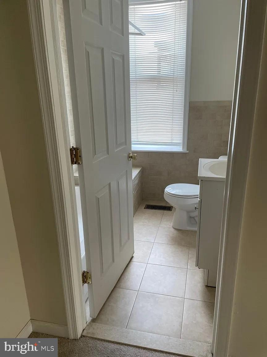 MANTUA - Residential Lease