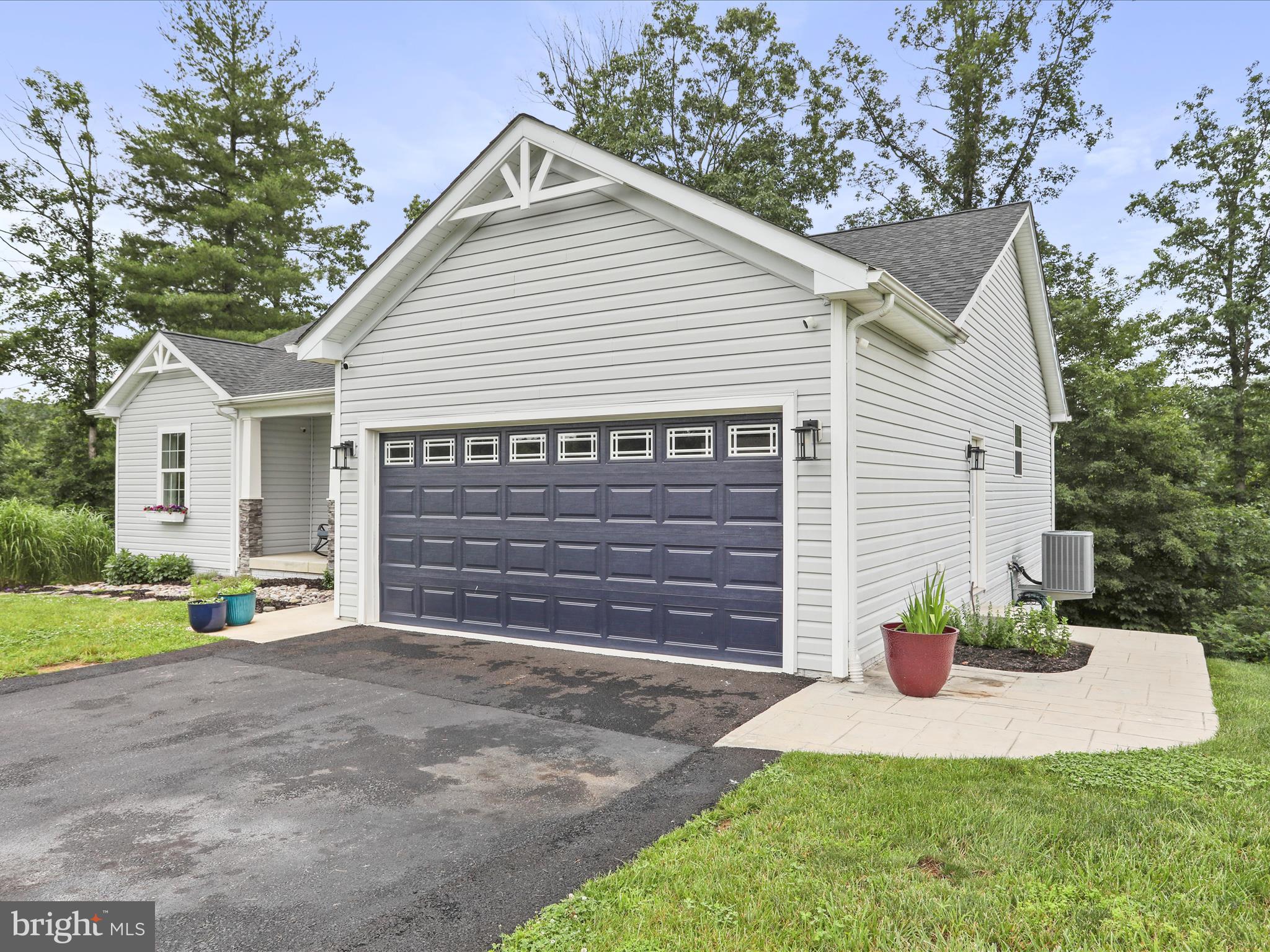 HICKORY RUN II - Residential
