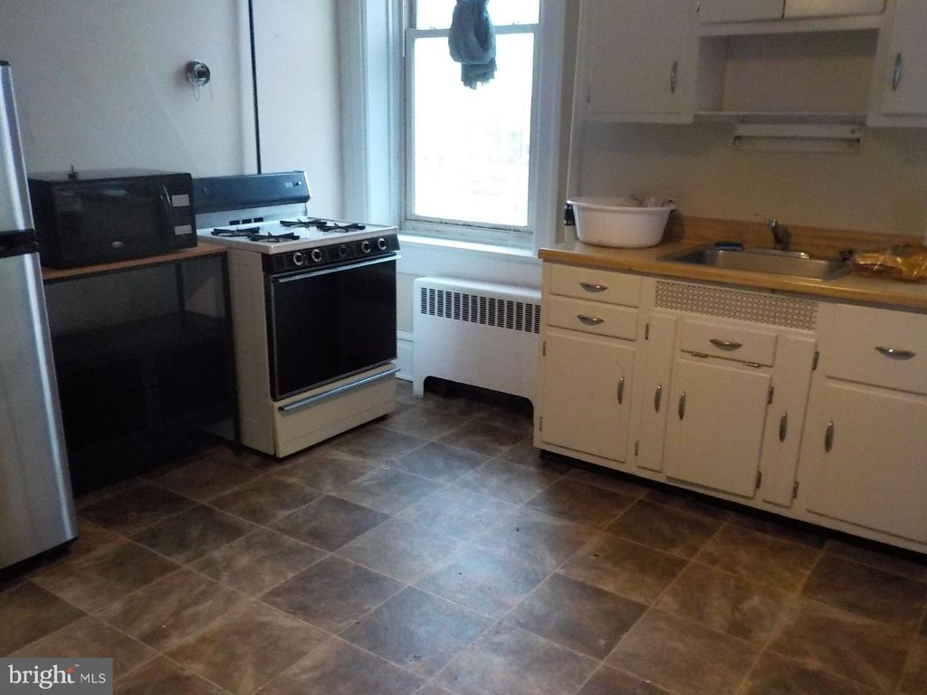 Photo of 223 N Second St #7, CHAMBERSBURG, PA 17201 (MLS # PAFL2032226)