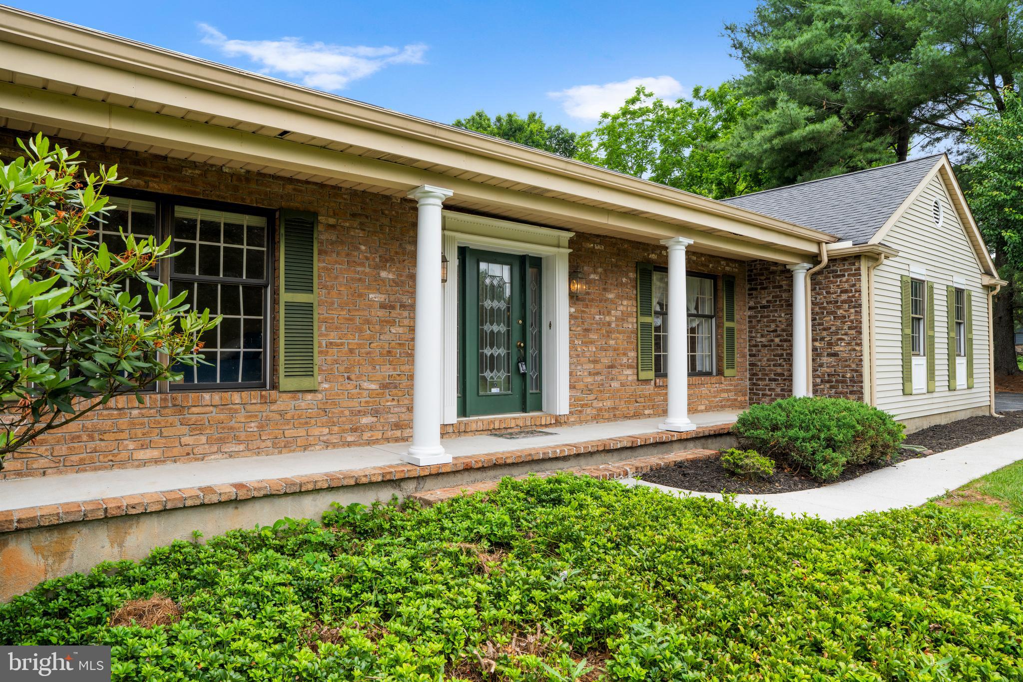 21 BARTHEL COURT