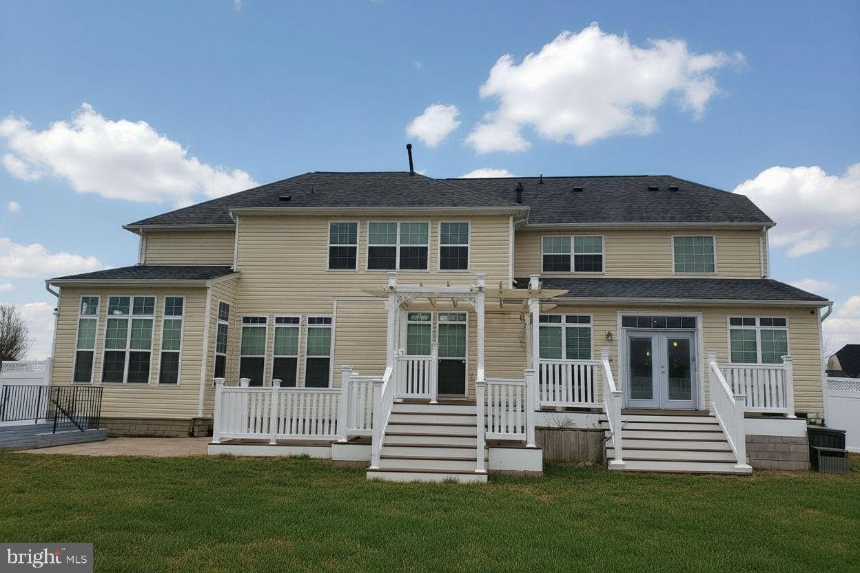 7406 WHITE PLAINS LANE