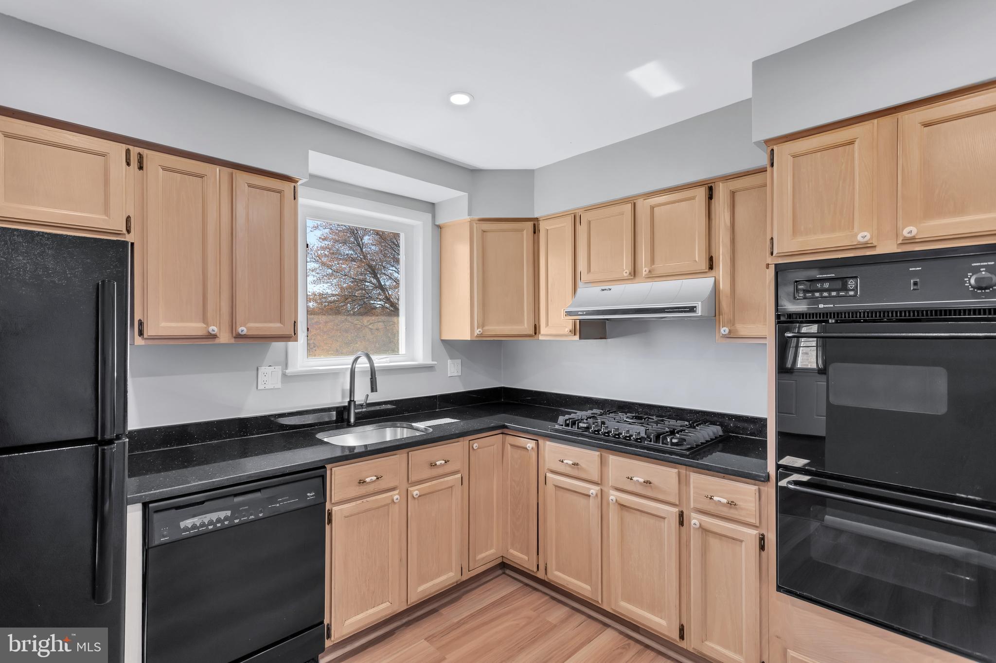 CRESTVIEW MANOR - Residential Lease