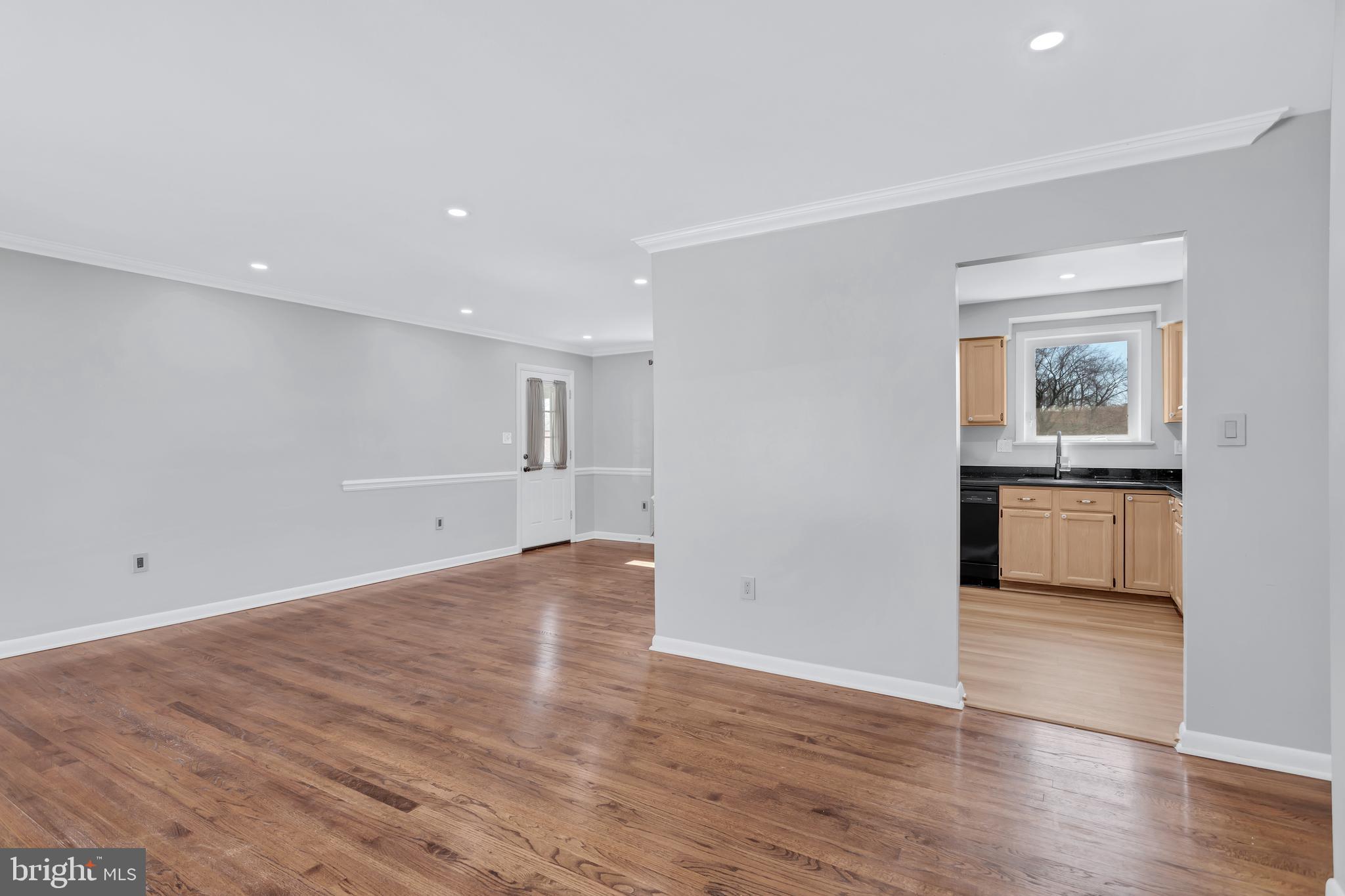 CRESTVIEW MANOR - Residential Lease