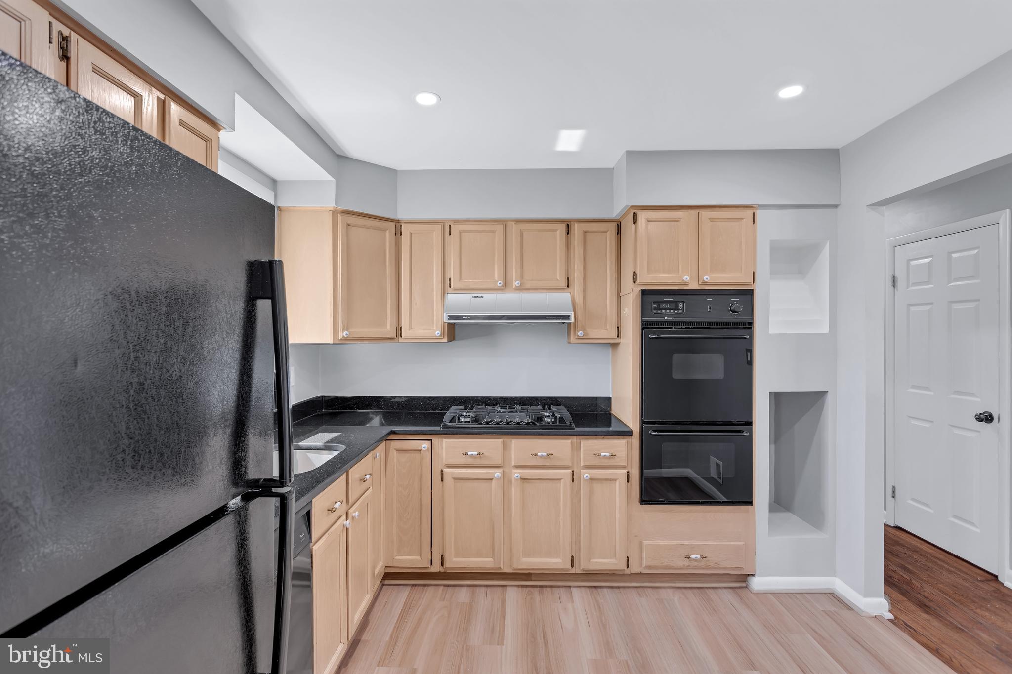 CRESTVIEW MANOR - Residential Lease