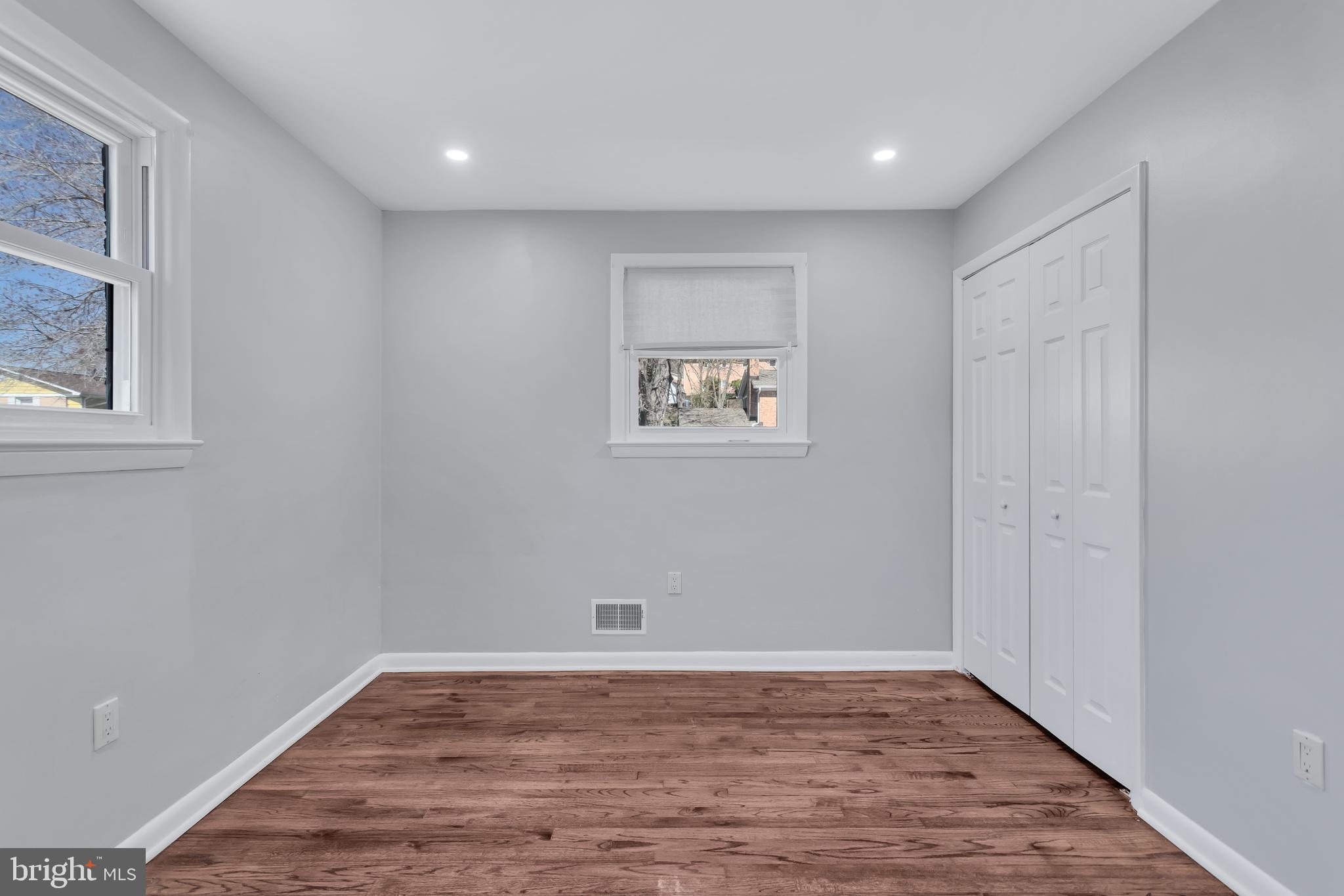 CRESTVIEW MANOR - Residential Lease