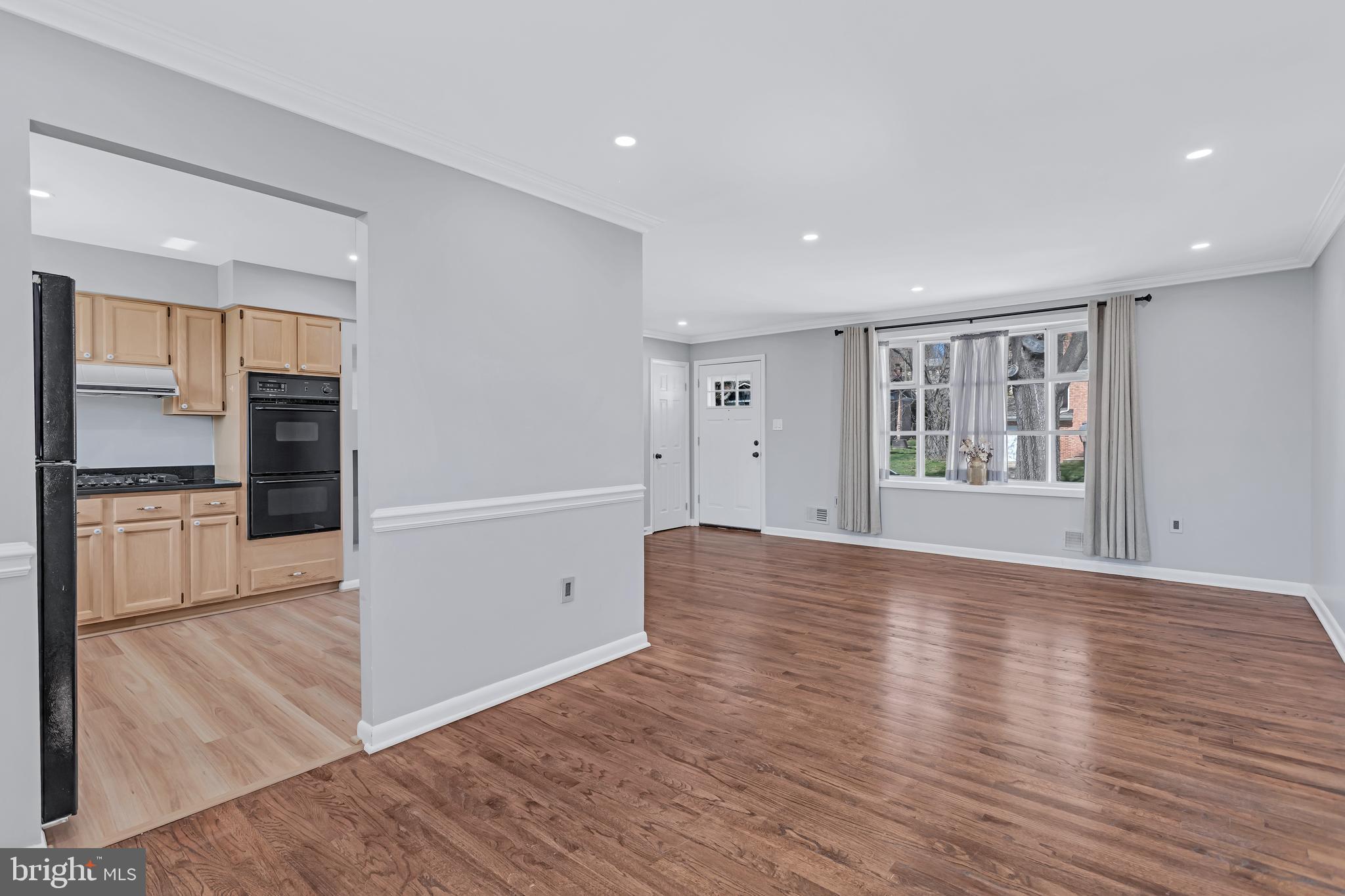 CRESTVIEW MANOR - Residential Lease