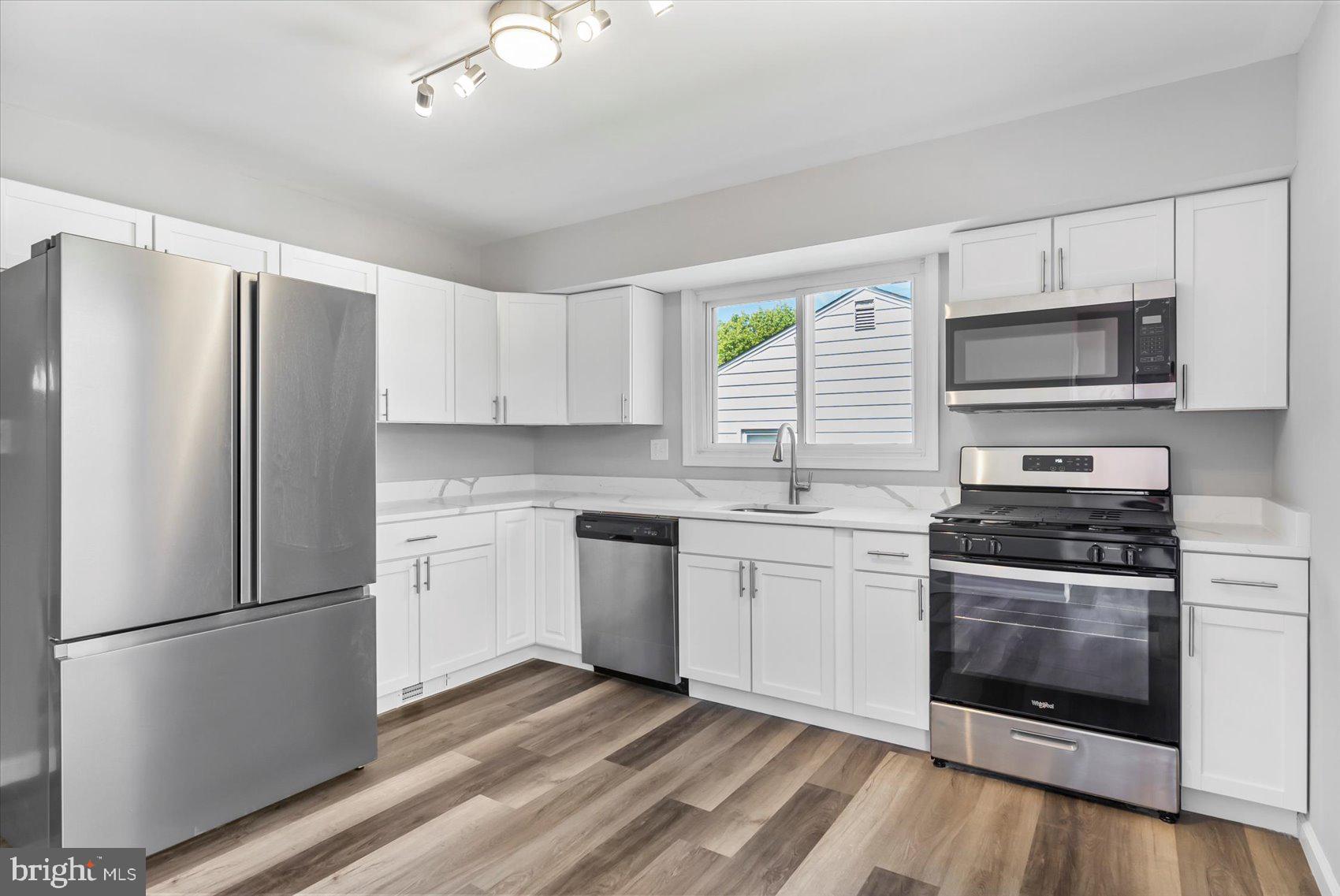 WOODLAWN HEIGHTS - Residential