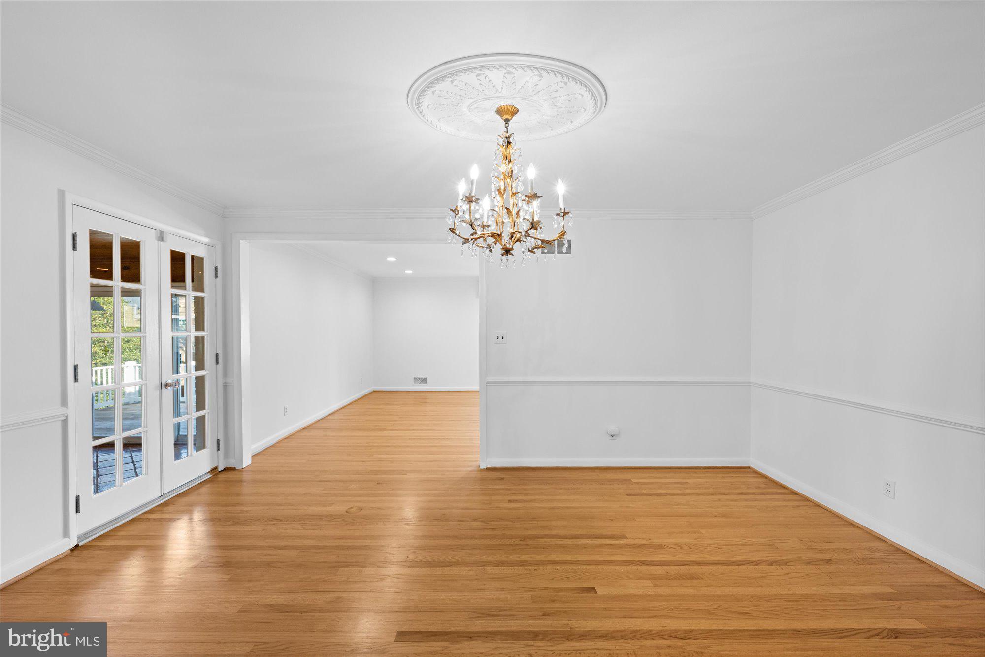 COUNTRY CLUB HILLS - Residential