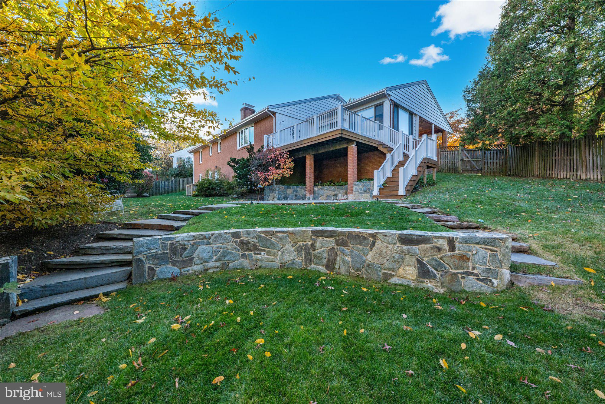 COUNTRY CLUB HILLS - Residential