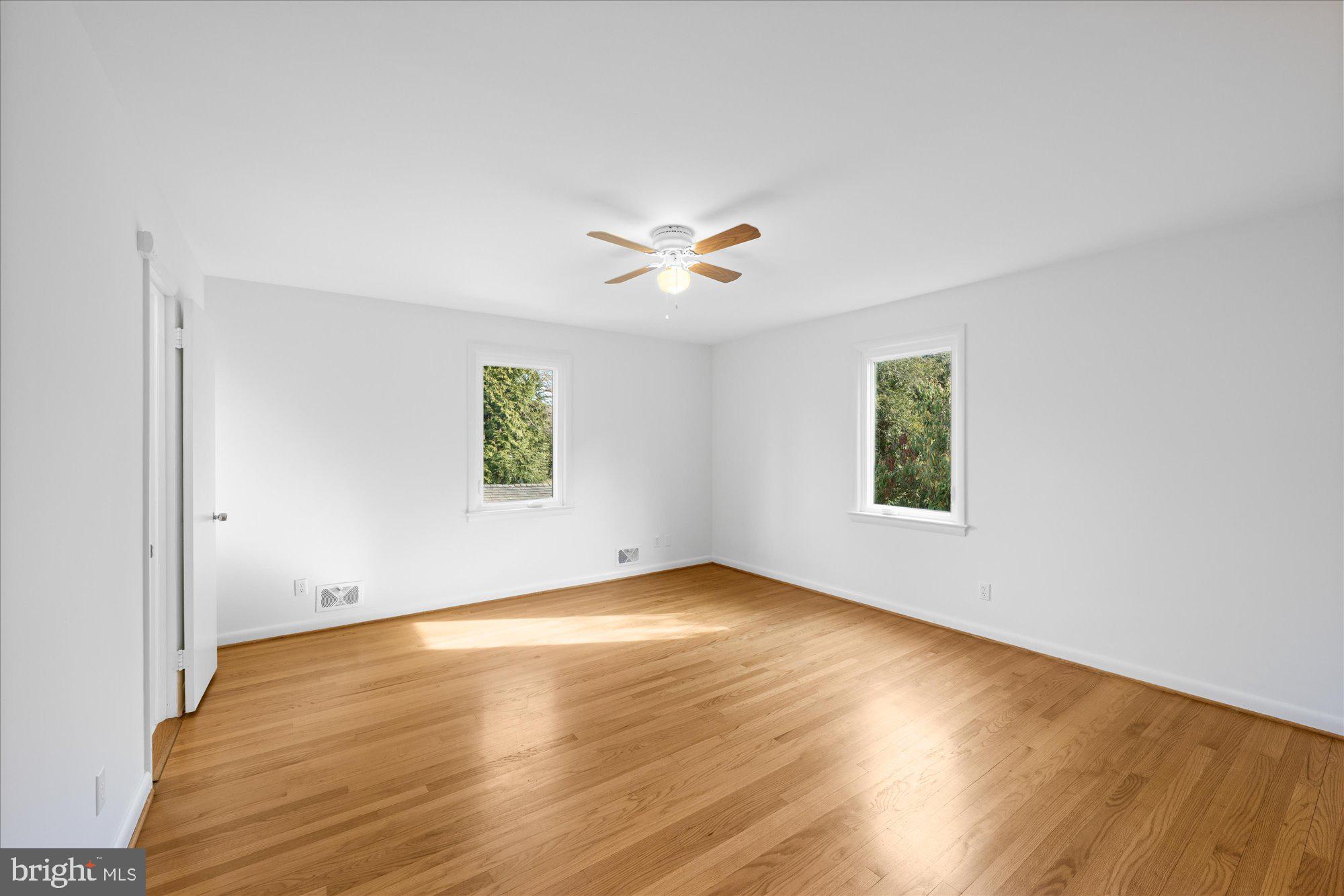 COUNTRY CLUB HILLS - Residential