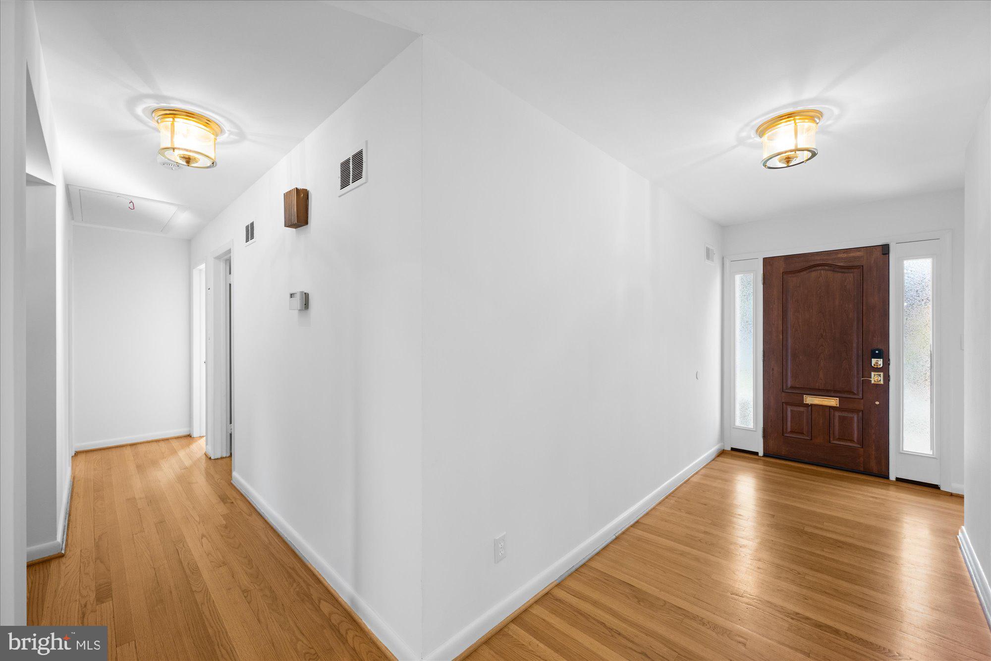 COUNTRY CLUB HILLS - Residential